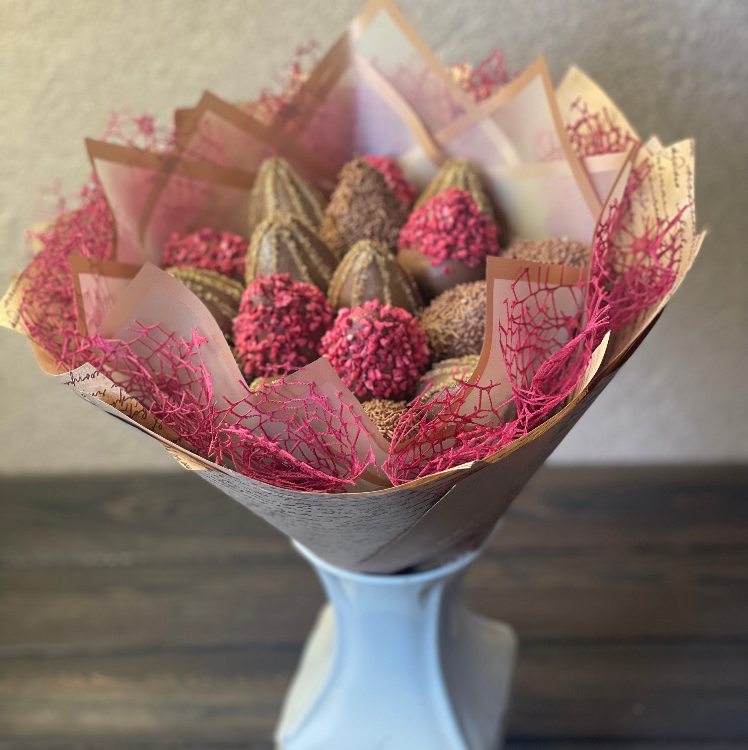 Букеты из клубники Сургут. Клубника в шоколаде в Сургуте