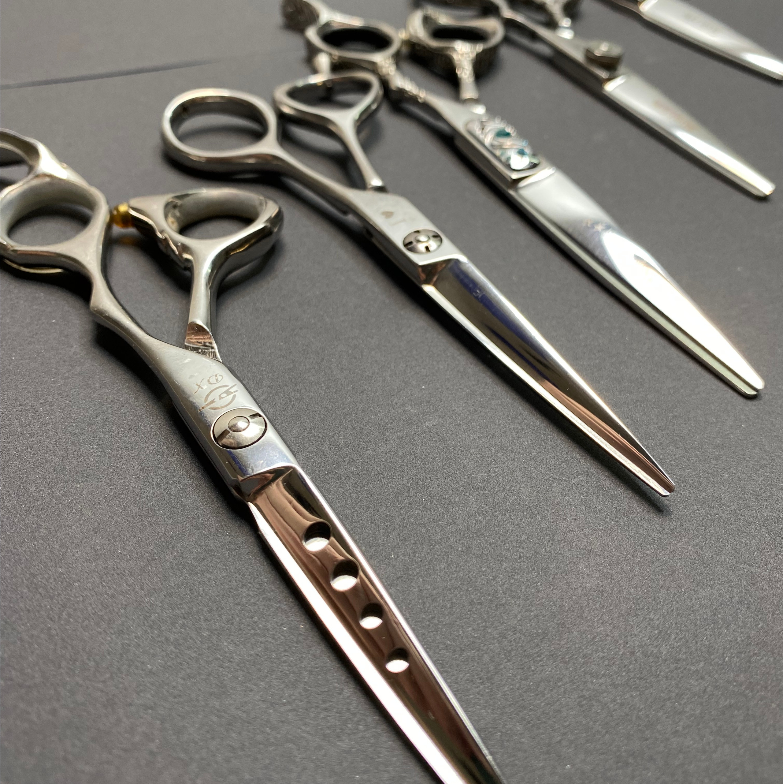 Заточка маникюрного парикмахерского инструмента в Новосибирске