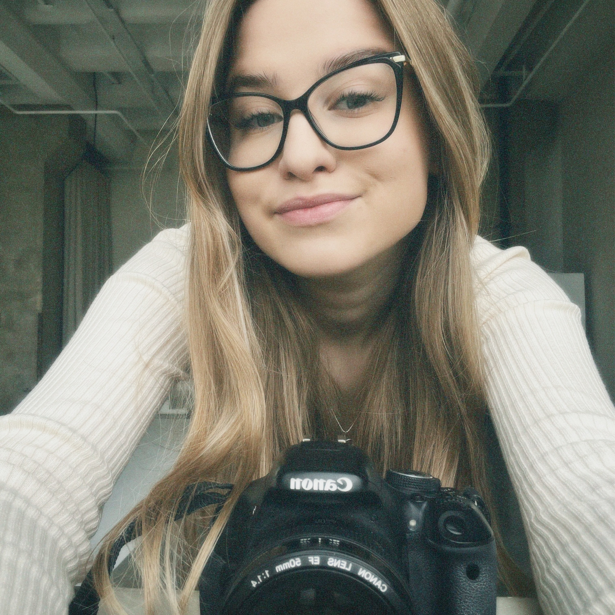 Контакты. Фотограф Катерина Кизяева