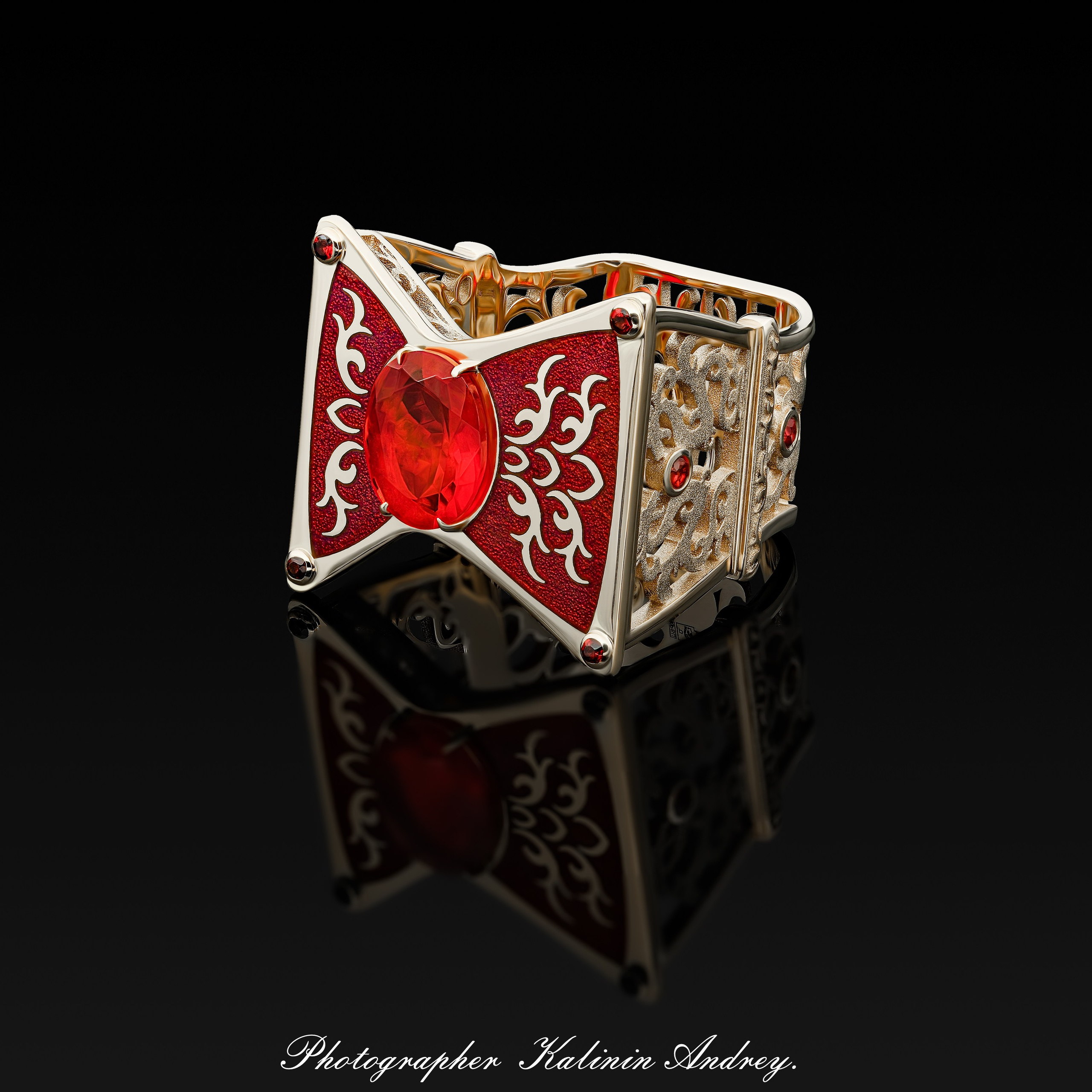 Персональные курсы, по фотосъемке драгоценных камней, ювелирных украшений Москветел +7 966-003-13-07. Высококачественная профессиональная рекламная фотосъёмка ювелирных украшений, драгоценных камней в Москве. Обучение, консультация