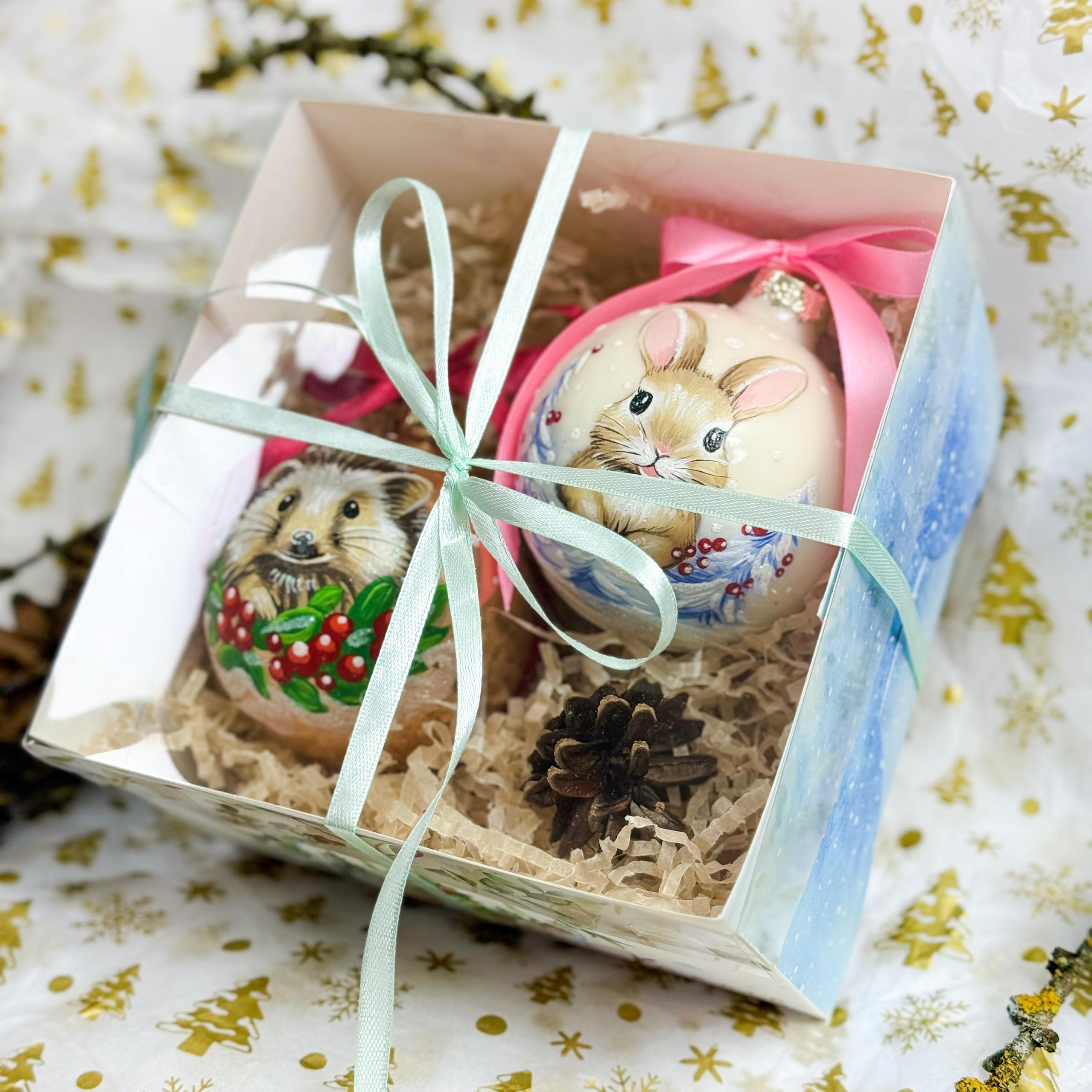 Магазин ёлочных шаров с ручной художественной росписью. Художественная ручная роспись елочных шаров, корпоративные подарки и восковые аромасвечи