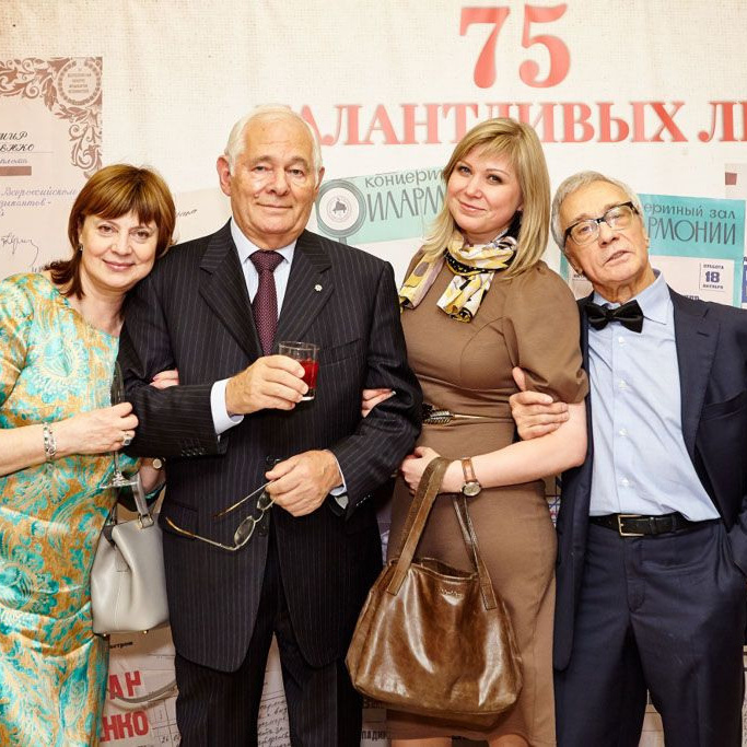 Артисты на мероприятии, выступдение музыкантов на банкете