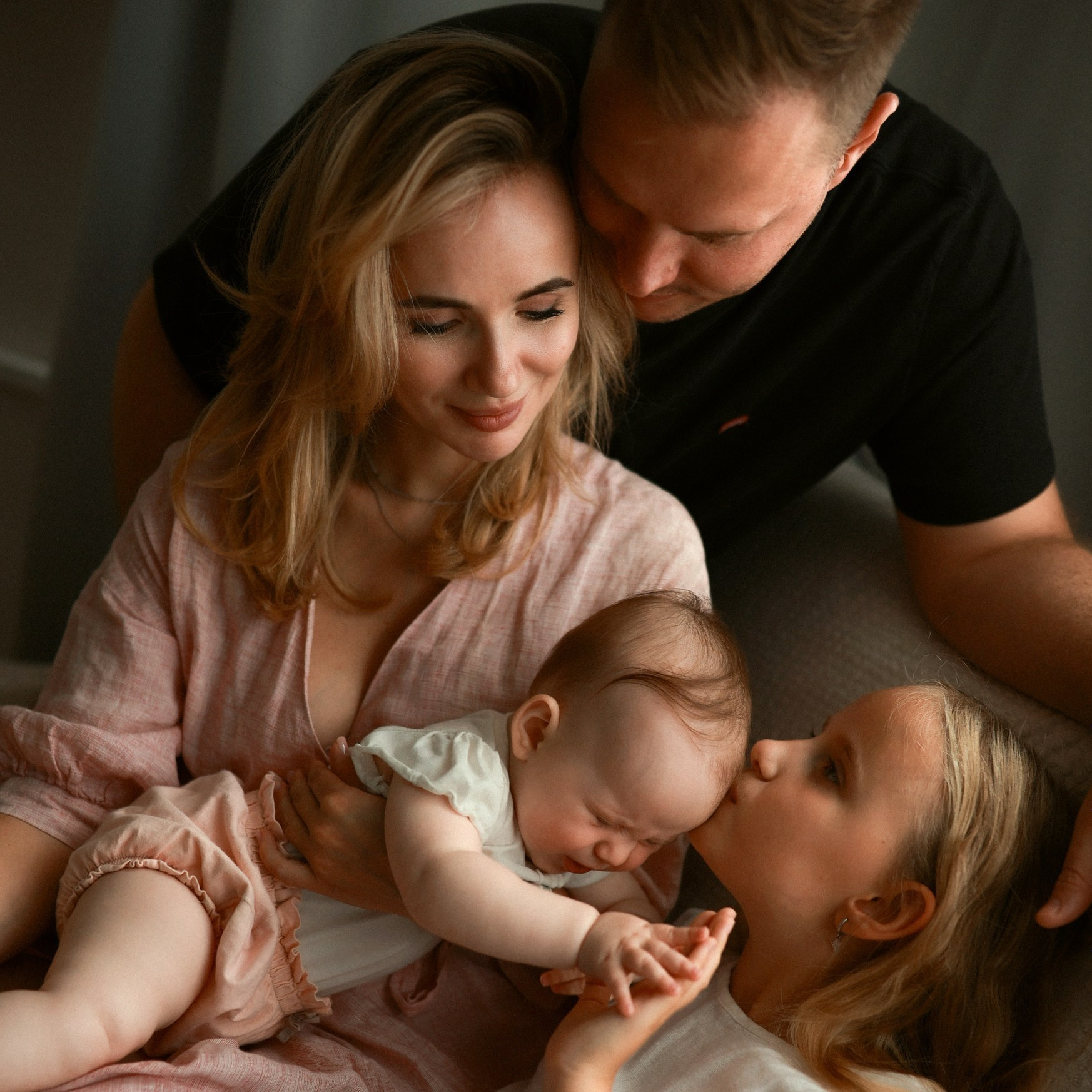 Заказать Фотосессию. Детский и семейный фотограф Татьяна Рыбалко. Фотосессии у вас дома