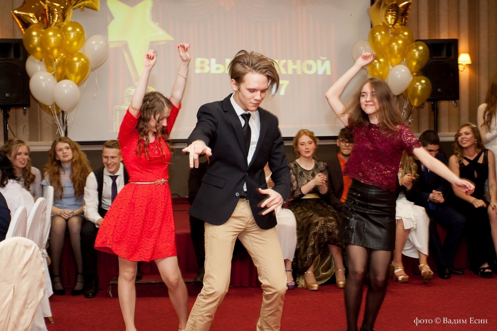 Выпускной альбом для 9 11 классов Эссе в Вологде