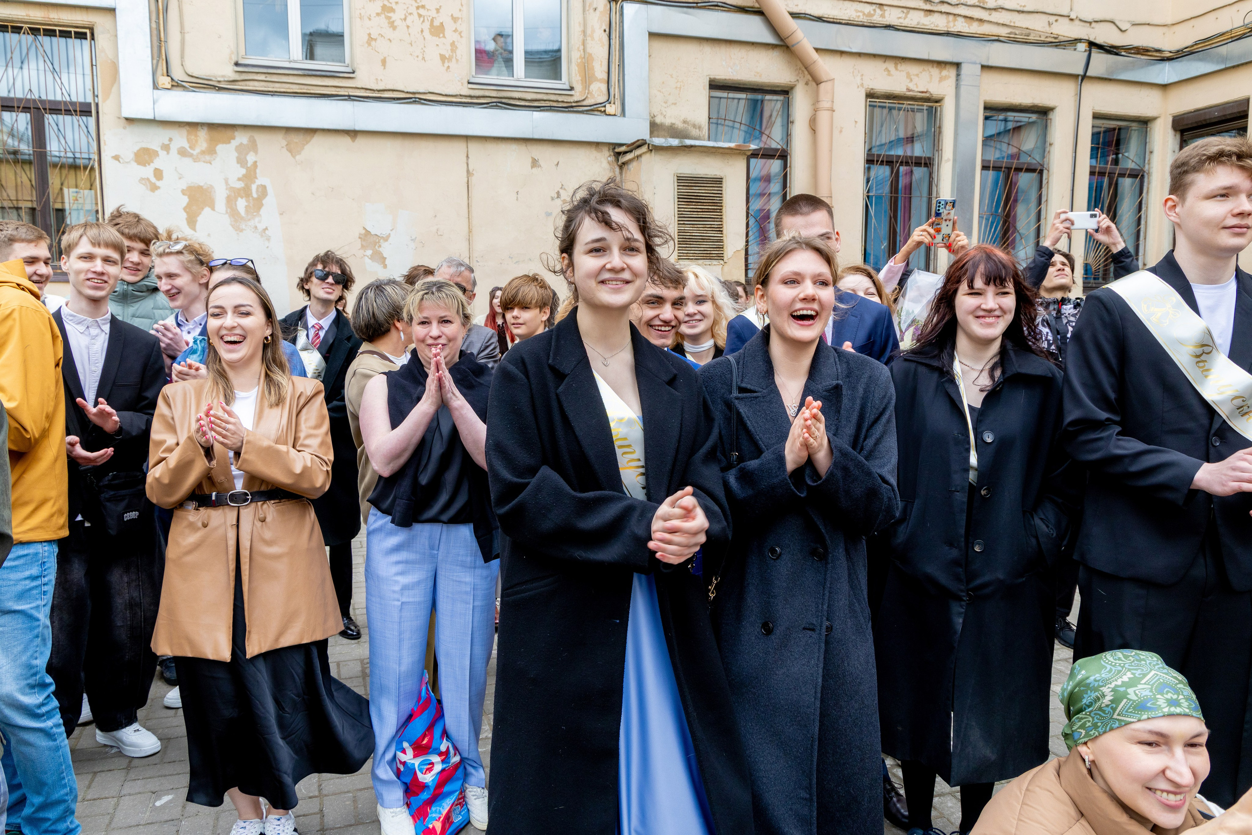 Последний звонок в школе № 27 имени И. А. Бунина: взгляд фотографа и мамы. Anna Gidros — профессиональный фотограф