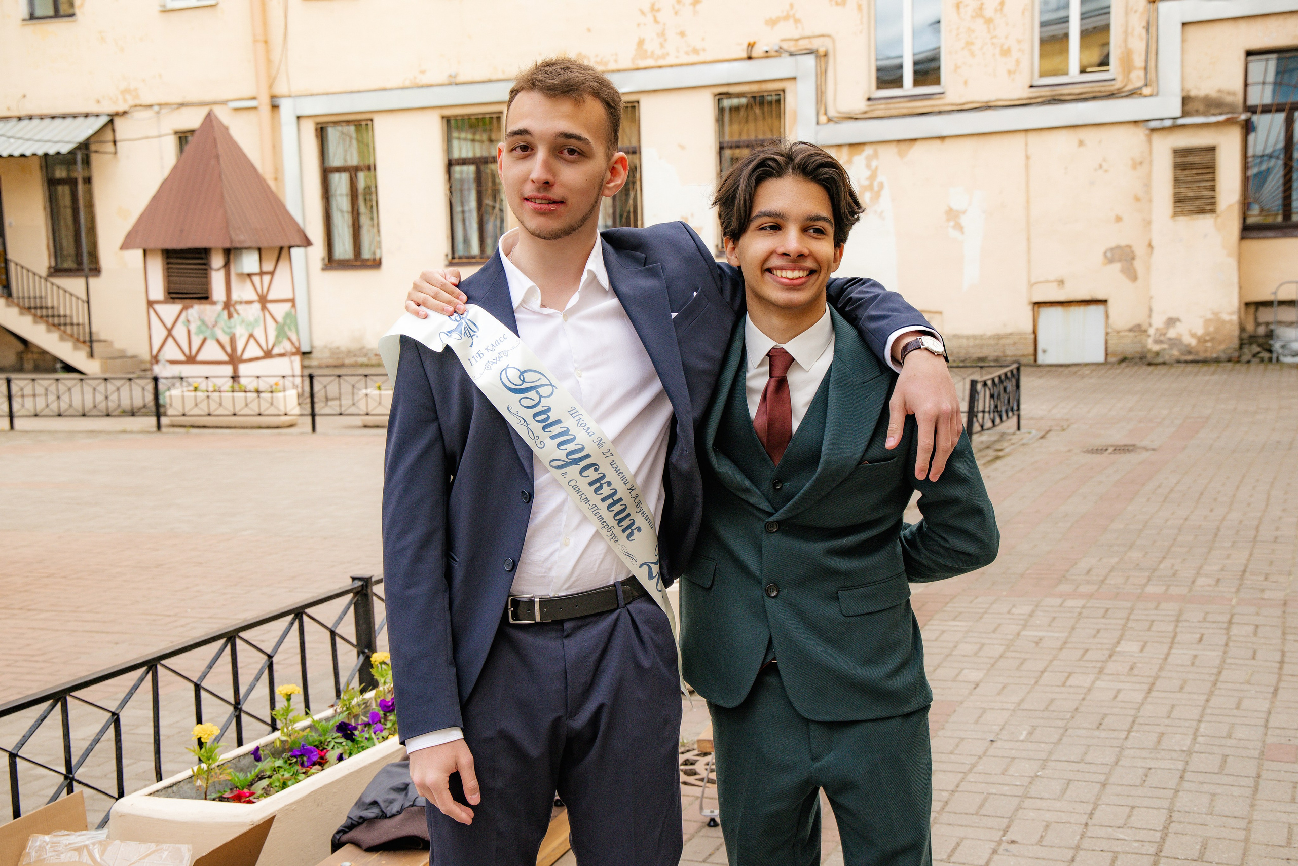 Последний звонок в школе № 27 имени И. А. Бунина: взгляд фотографа и мамы. Anna Gidros — профессиональный фотограф