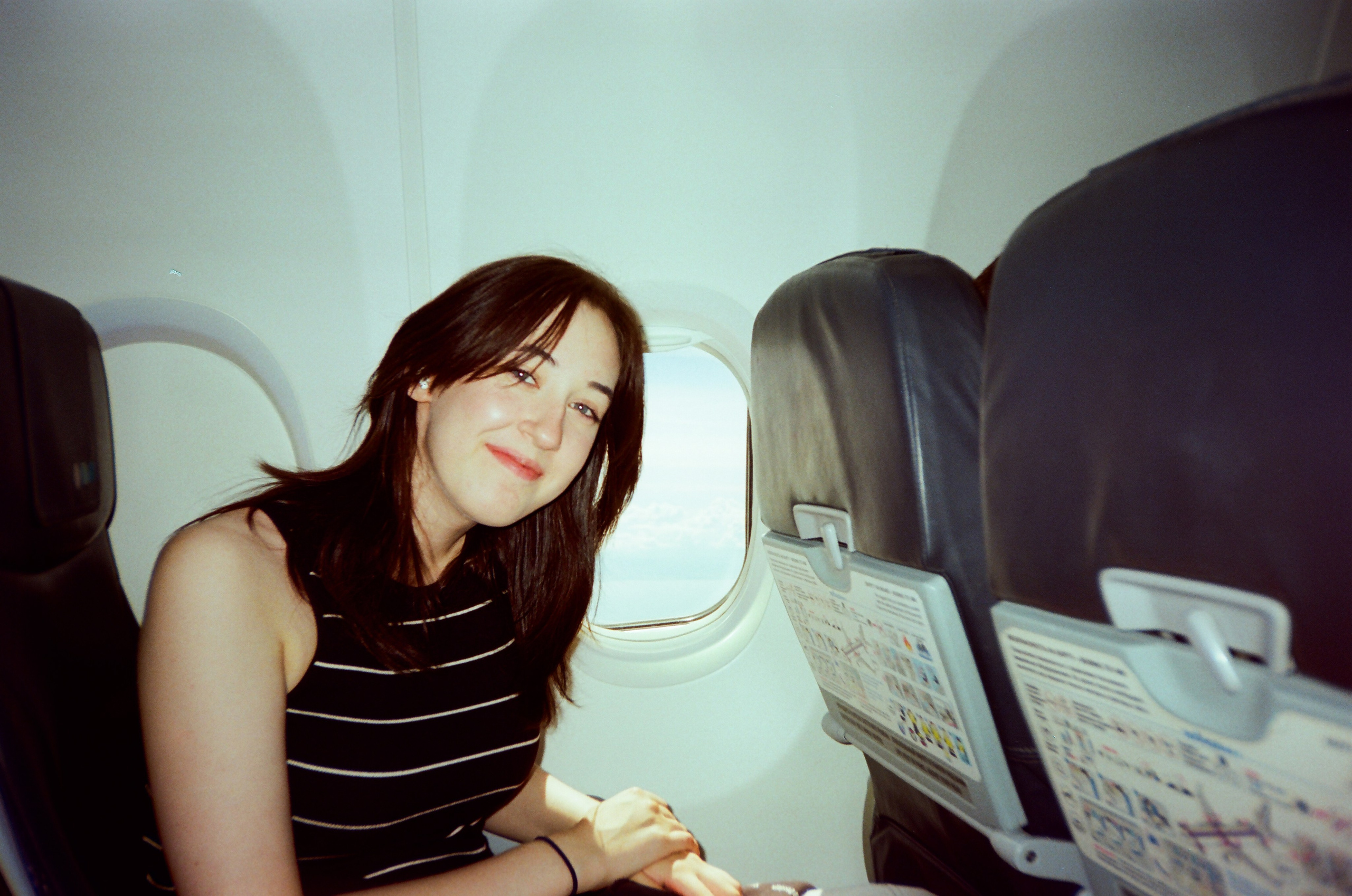 Контакты. Фотограф YODLUCE