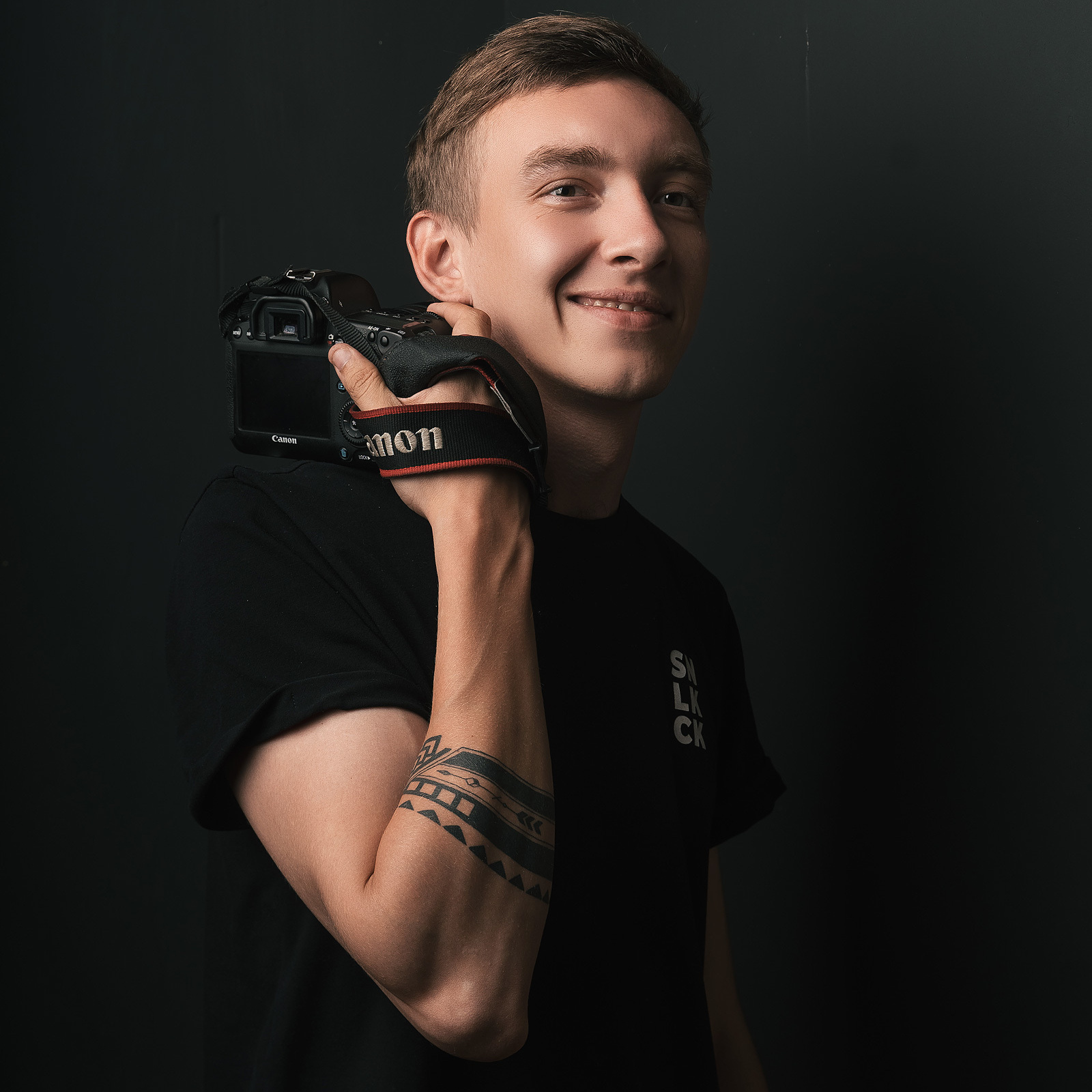 Контакты. Фотограф Денис Голубев