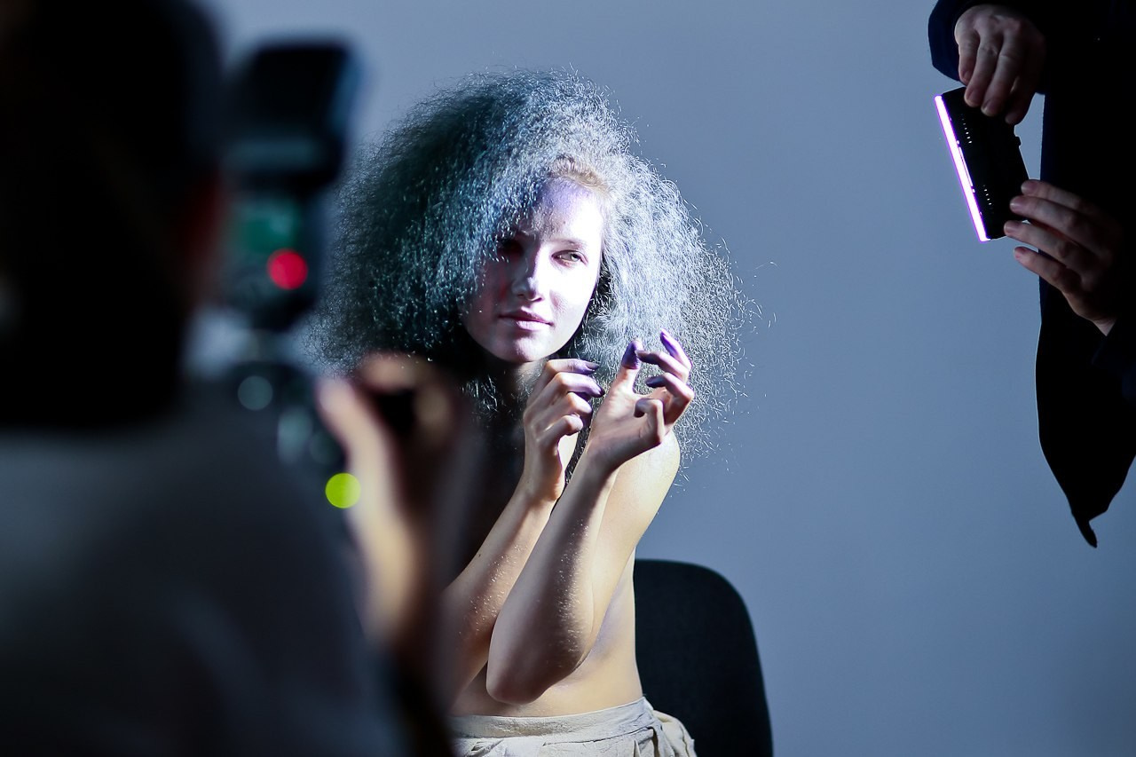For girls, models and TFP. Photographer for business Mikhail Semenov. Aqua photo studio, photo school