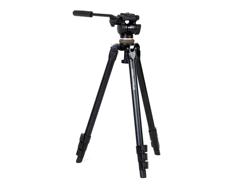 Оснащен шариковым выравнивателем, штатив для видео. Фотограф — видеограф в Москве Дмитрий Менделеев