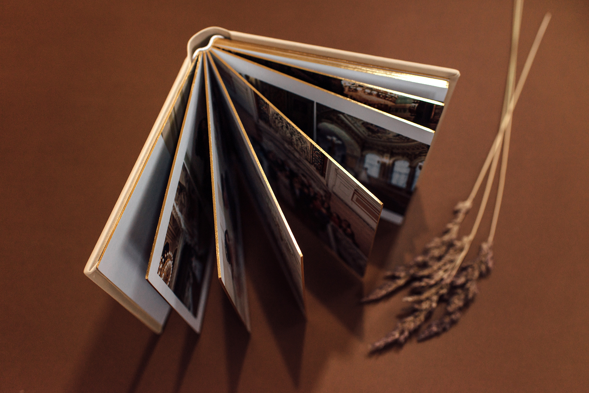 Заказать свадебную книгу в Санкт-Петербурге