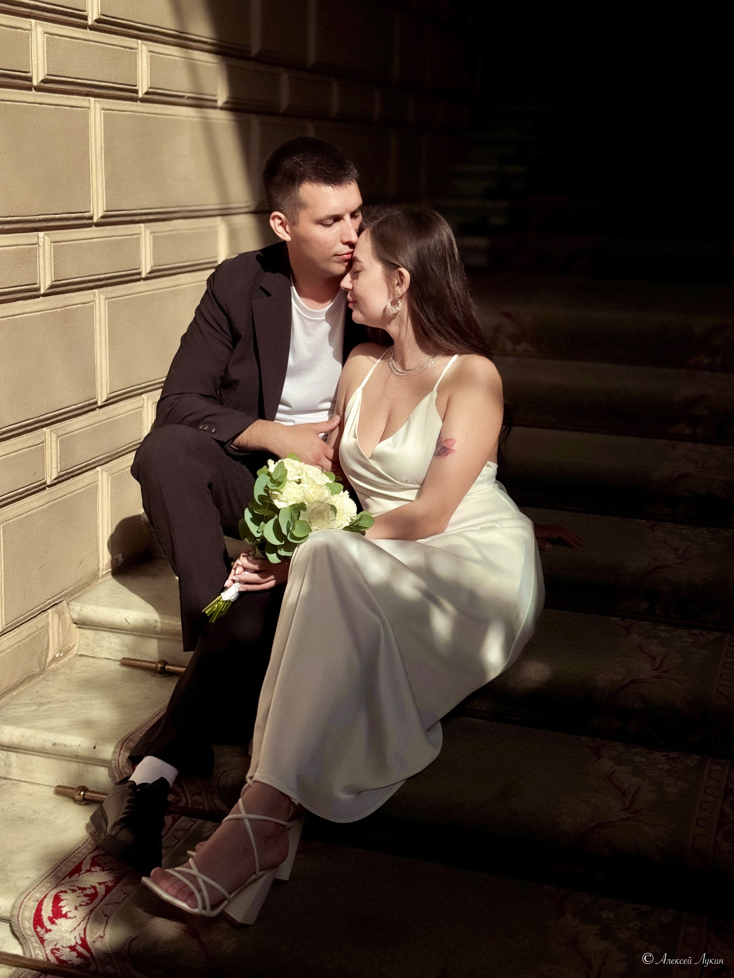 Свадебная фотосессия в первом дворце на Английской набережной.