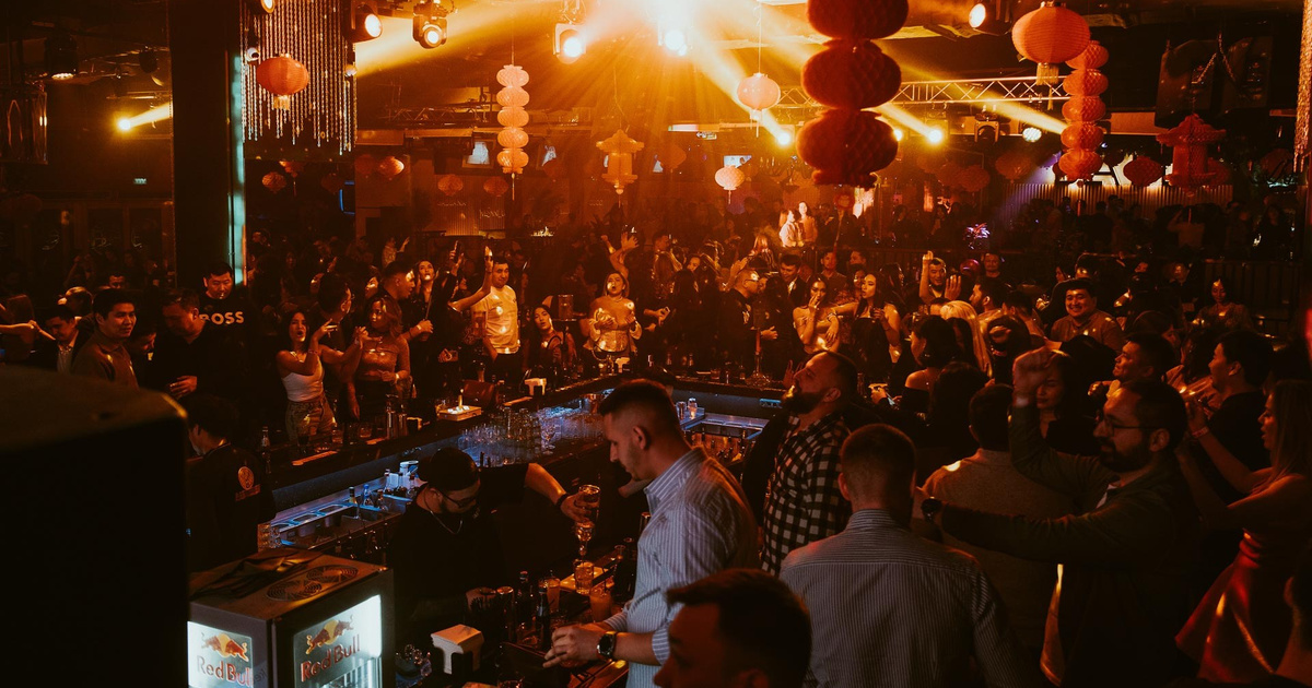 Орыс порно: арық ананы блять