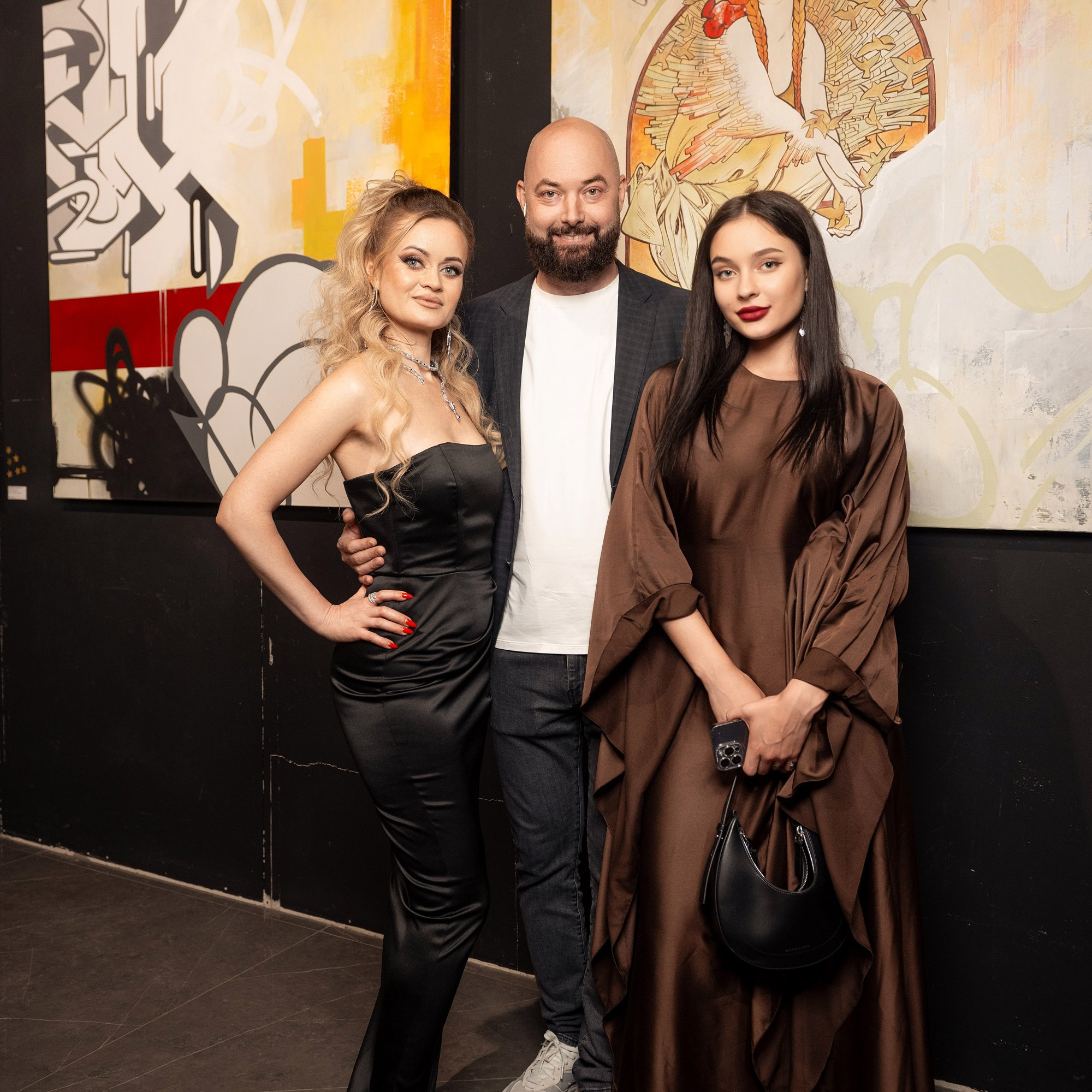 Контакты. Главная