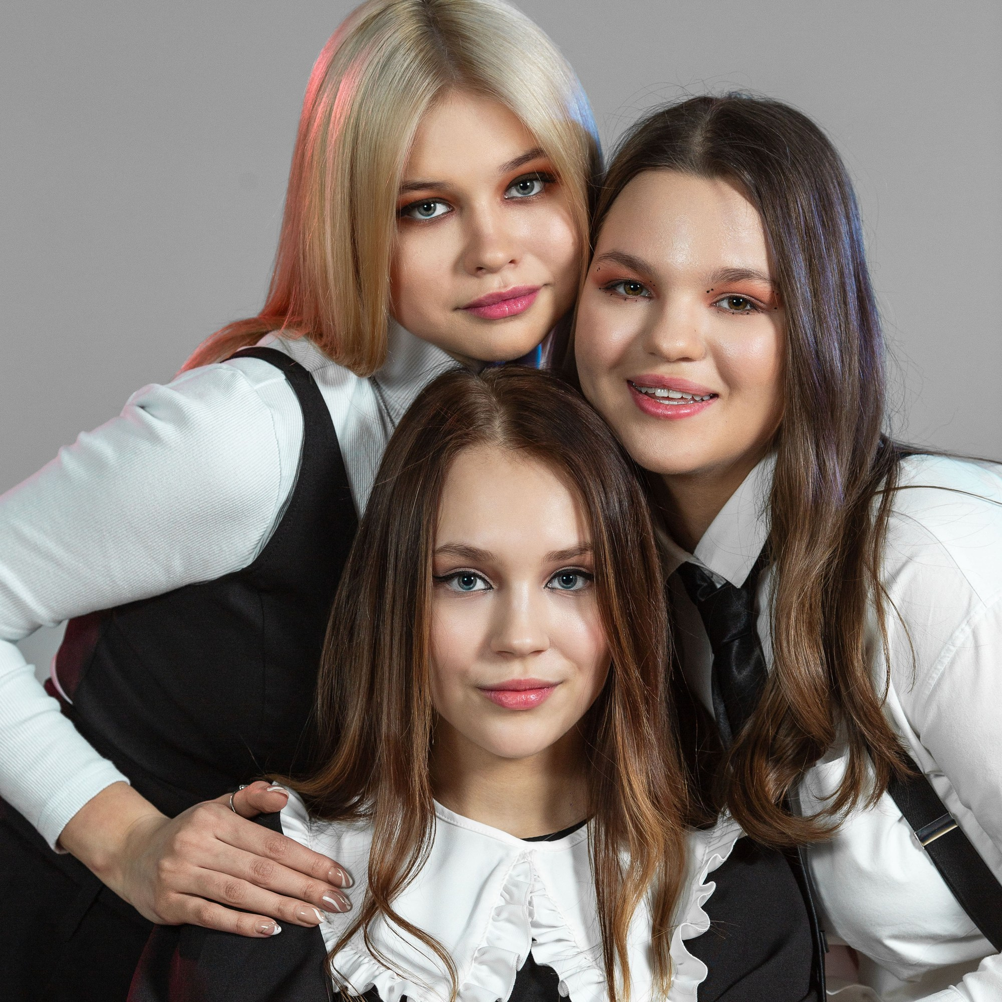 Цены на фотокниги для старших классов. Классный фотограф, по мнению школьников