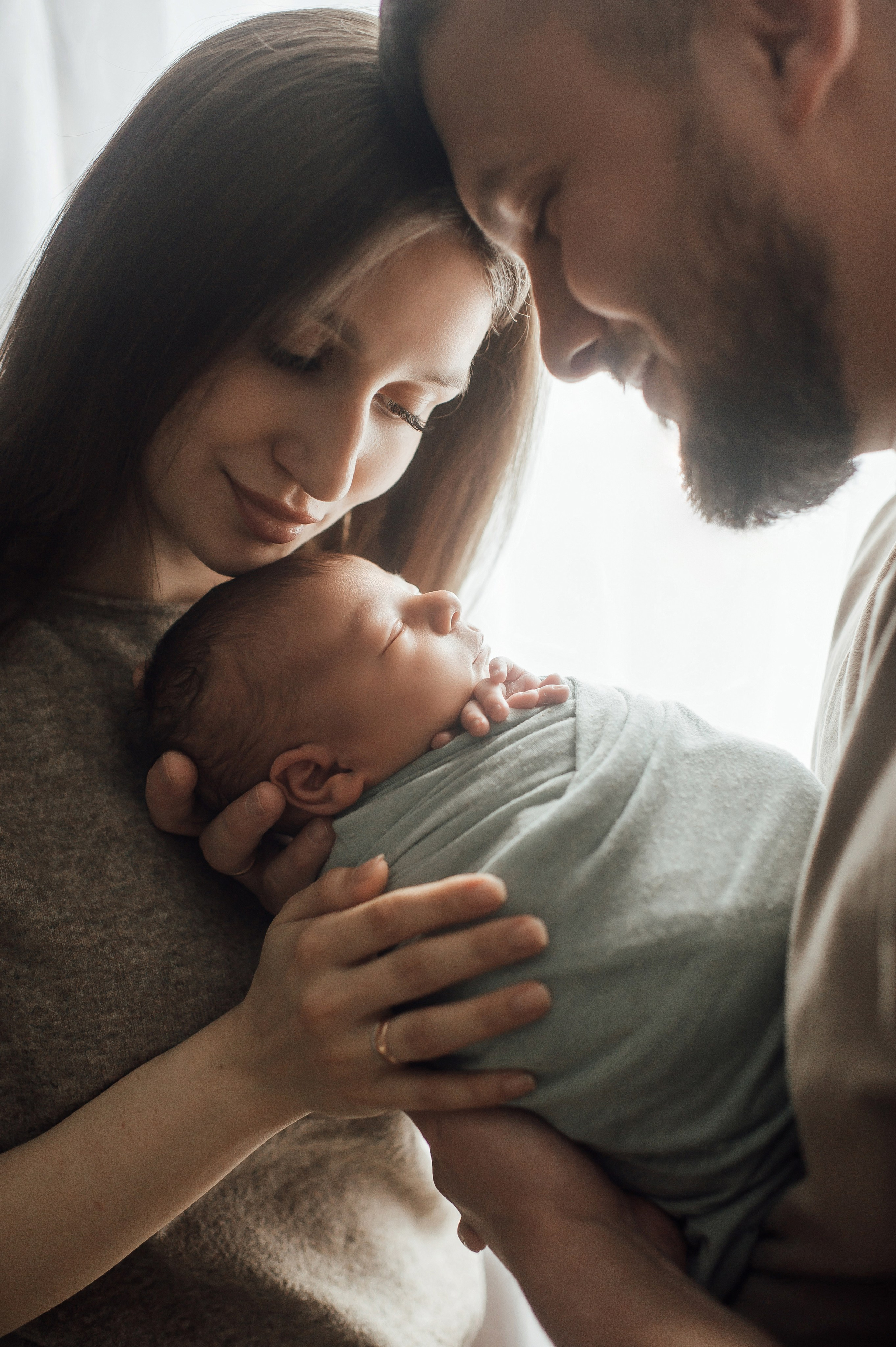Что надеть на домашнюю newborn-съемку: гайд для мам, пап и сладких пяточек 🤎☁️. Фотограф новорожденных (newborn) и семейный фотограф в Старом Осколе | София Степаненко