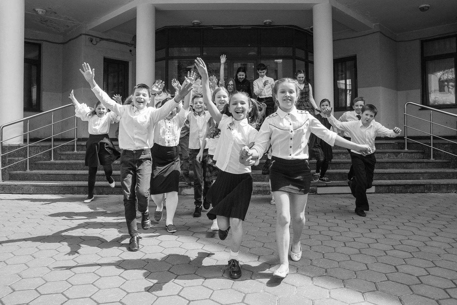 Выпускные альбомы для школ примеры, описание и стоимость. Семейный и школьный фотограф в Москве Анна Ткач
