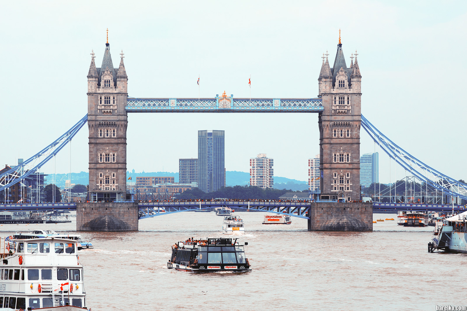Профессиональное оказание услуг фото и видеосъемки в Алматы. Арт фотограф и видеограф в Алматы Роман Барелко