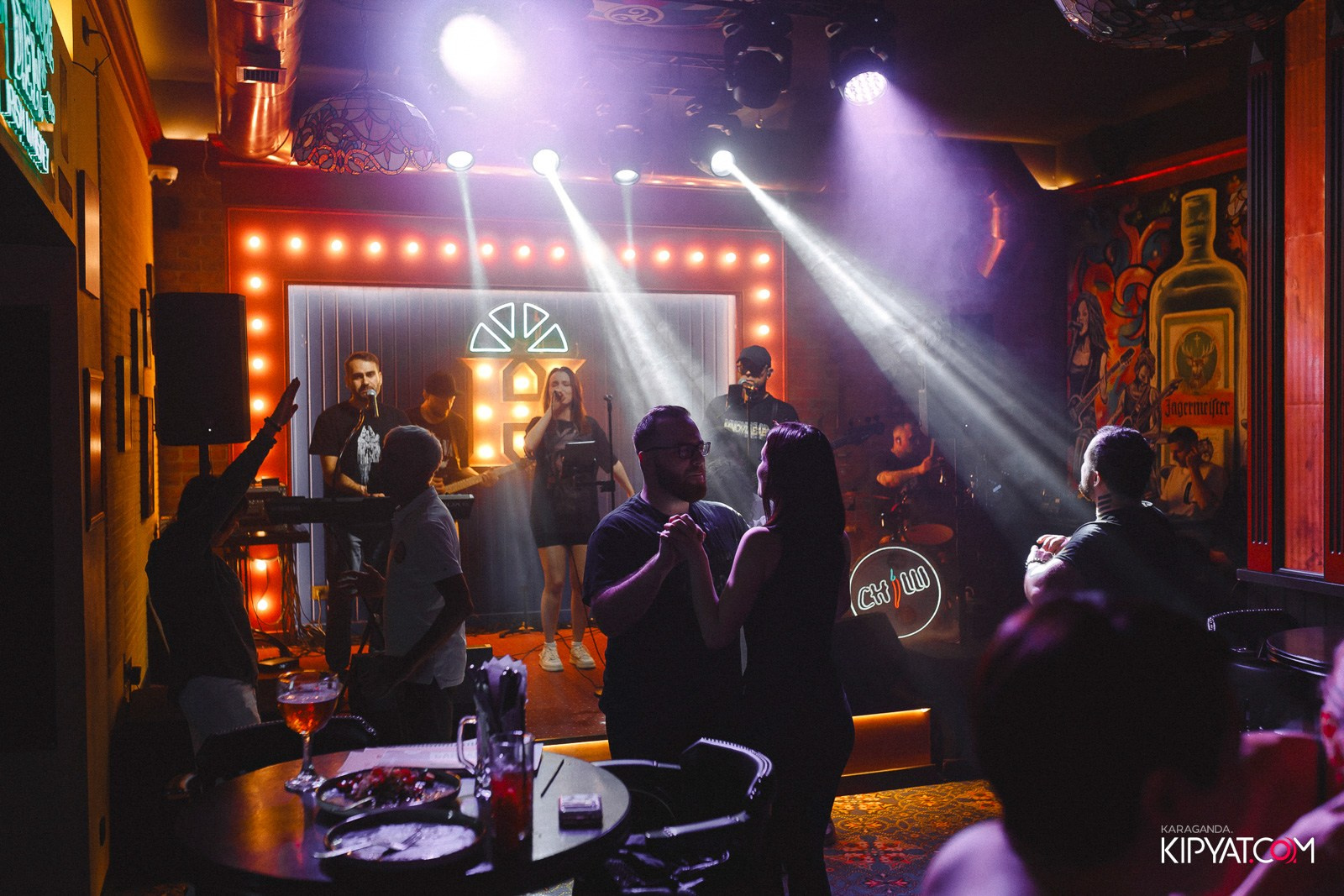 Harat's Irish Pub. Кипятком Караганда