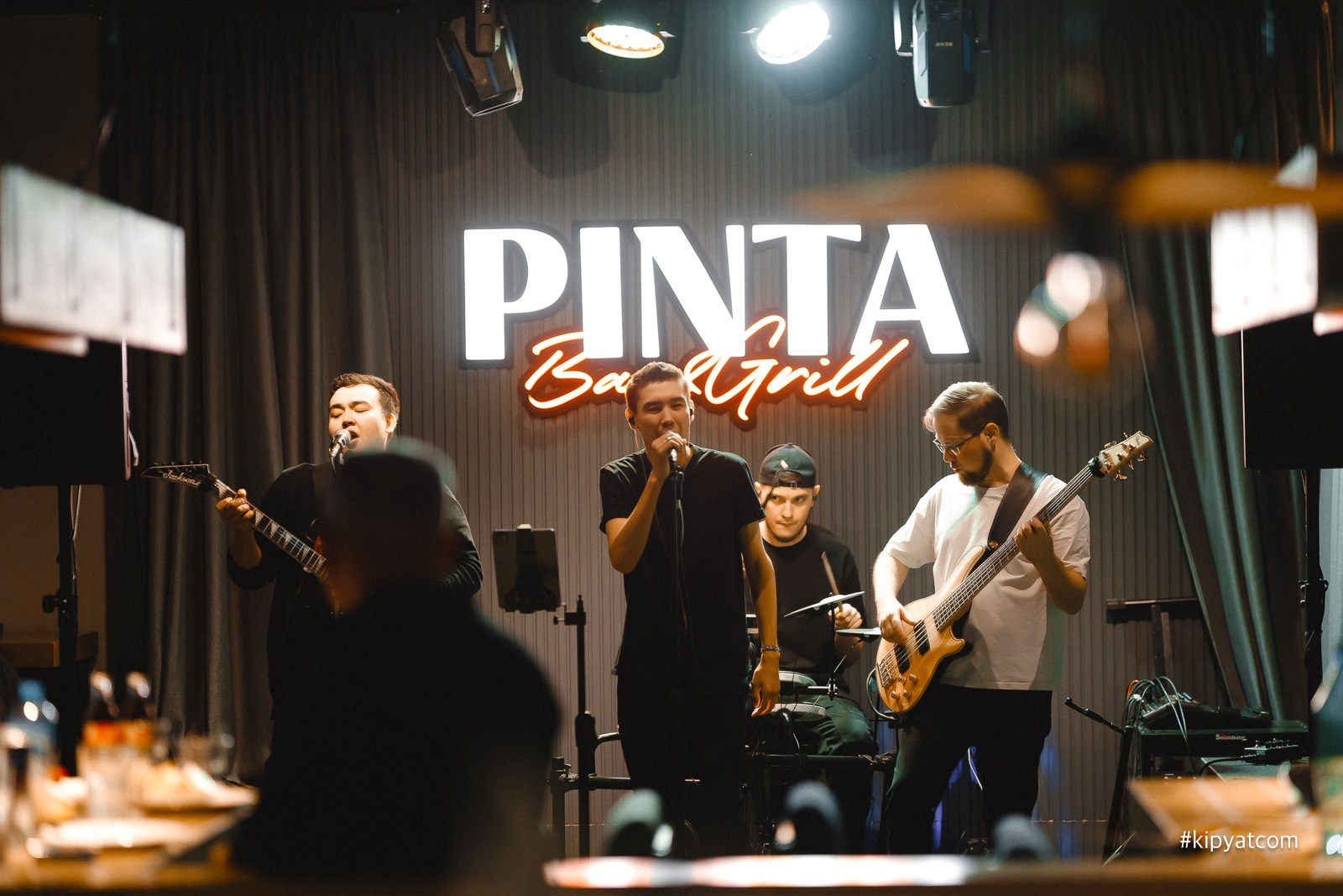 Пинта Bar & Grill на ул. Таттимбета. Кипятком Караганда