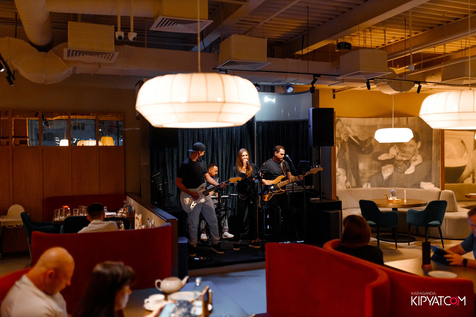 Пинта Bar & Grill в ТД «ЦУМ». Кипятком Караганда