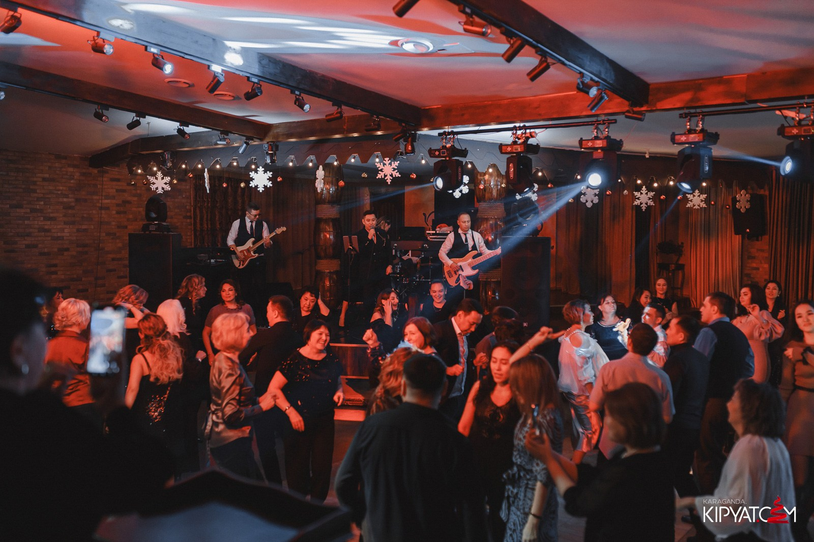 Empire Pub. Кипятком Караганда