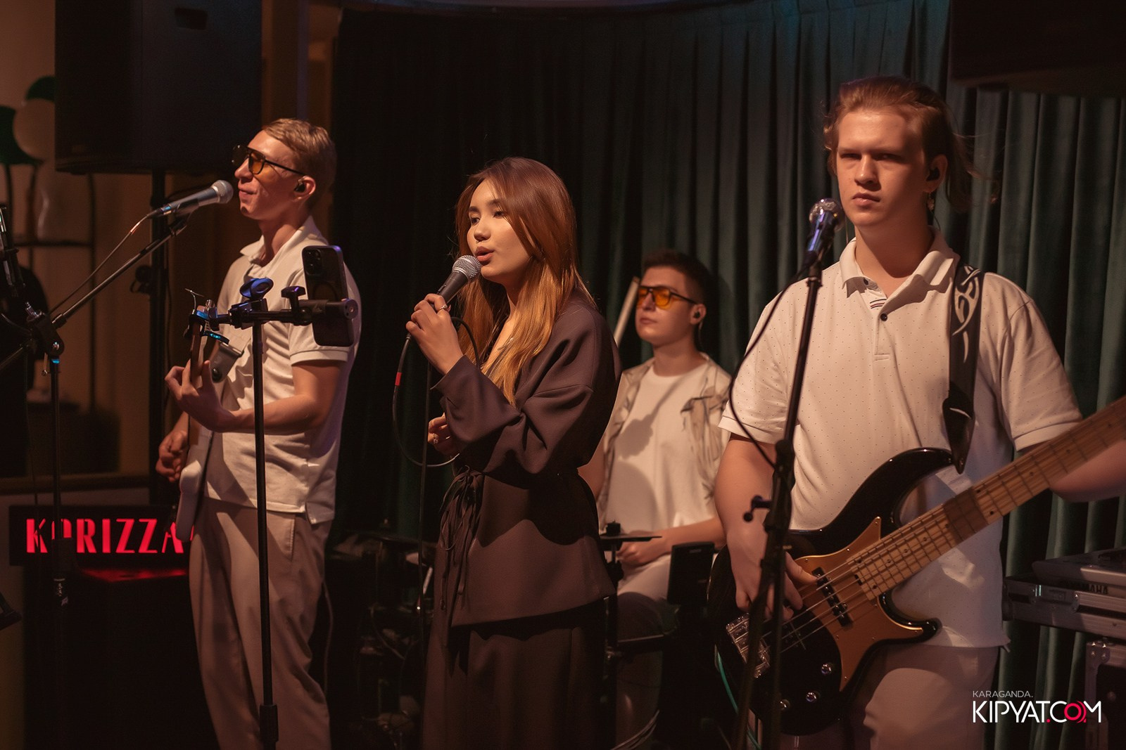 Пинта Bar & Grill в ТД «ЦУМ». Кипятком Караганда