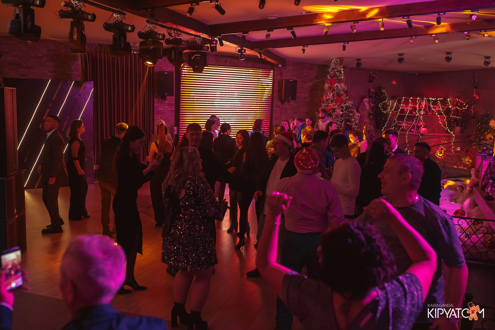 Empire Pub. Кипятком Караганда