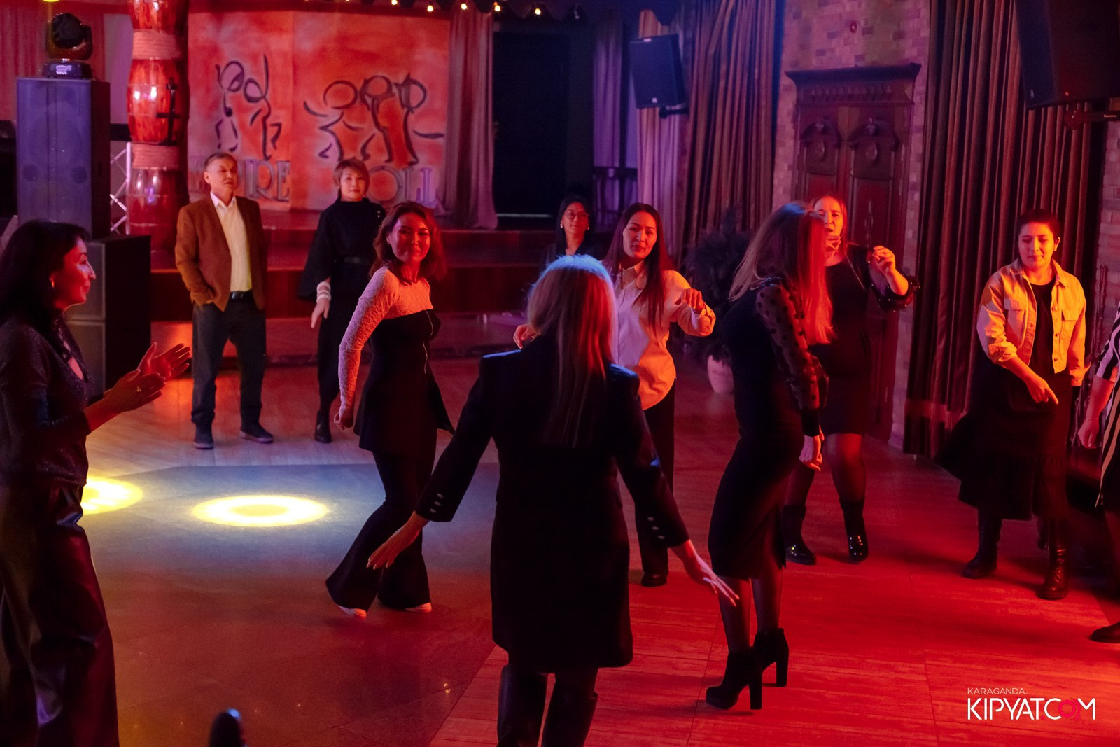 Empire Pub. Кипятком Караганда