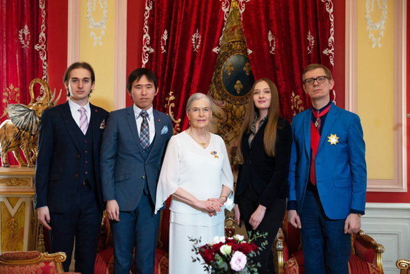 照片庫. 根據照片訂購繪畫和肖像。藝術家 Sofia Rechling