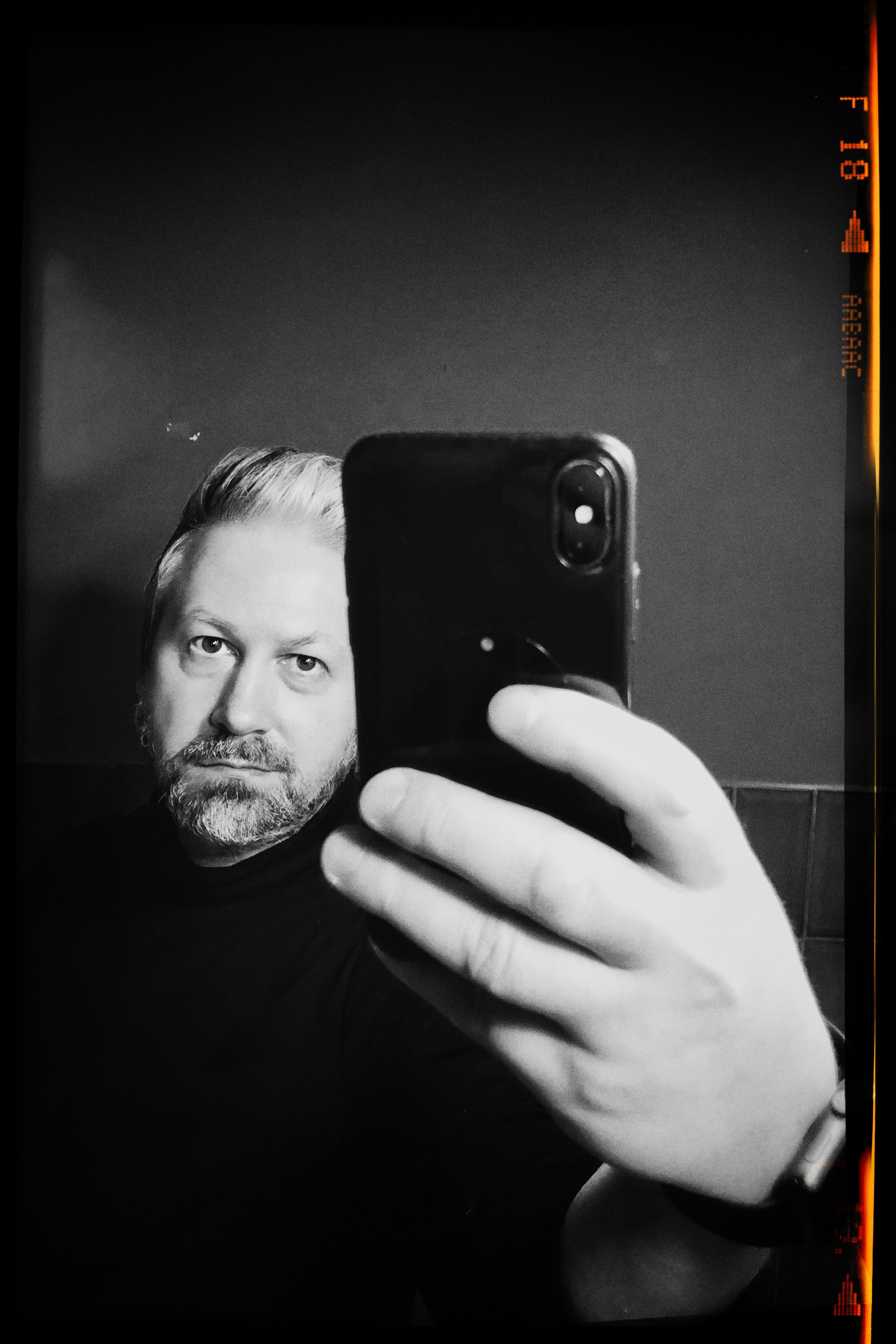 Контакты. Фотограф рынка недвижимости Павел Хоменко