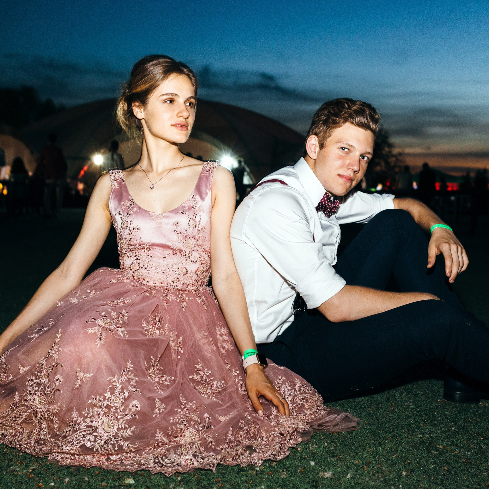 Фотограф на выпускной в Москве, заказать услуги фотосъёмки — Цены и стоимость услуг профессионального фотографа на выпускной