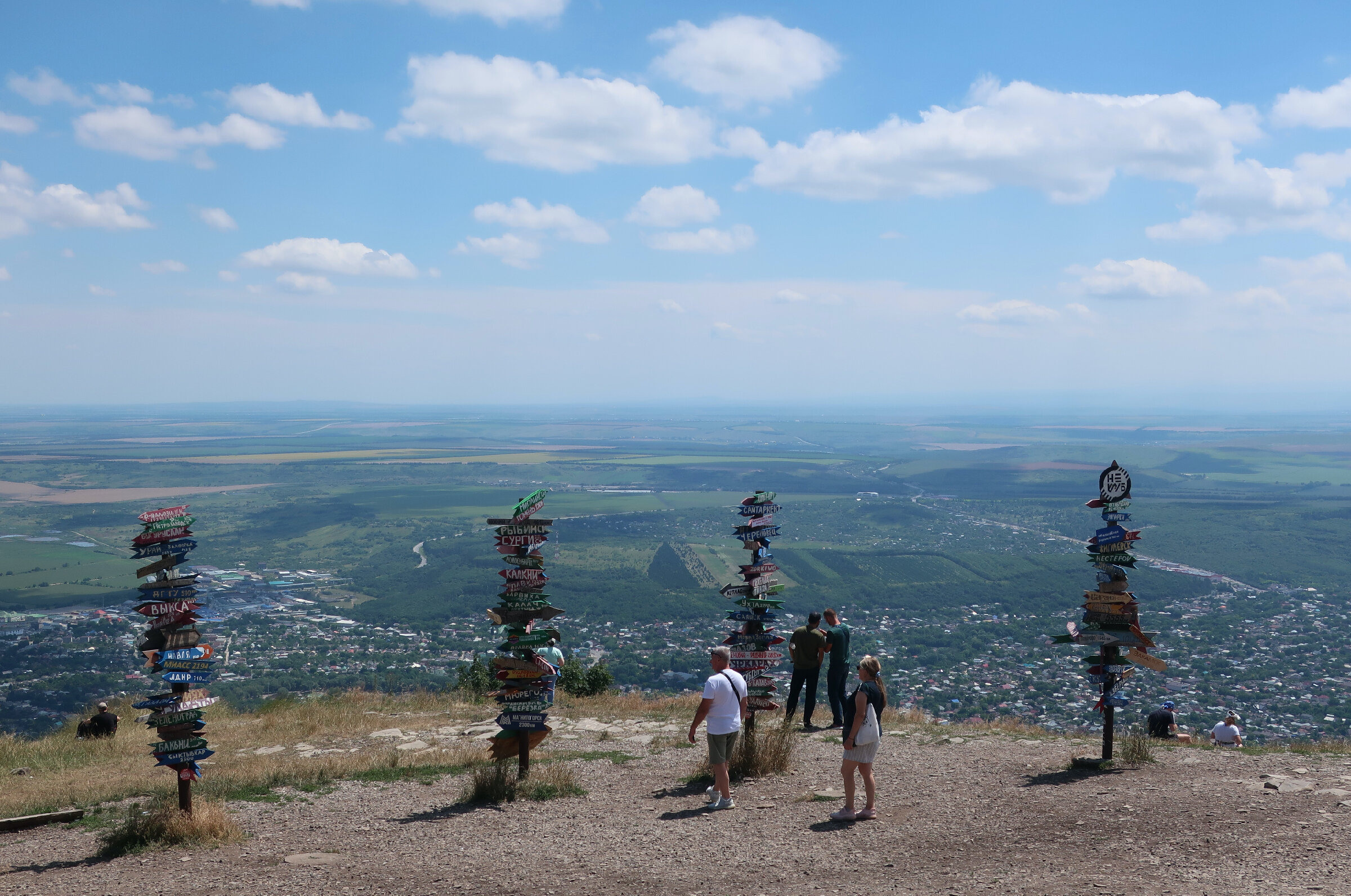 Фотопрогулка по жаркому Пятигорску: горы Машук, Бештау, канатка. Проект «Фотокладовка»: блог уличной фотографии в формате street photo
