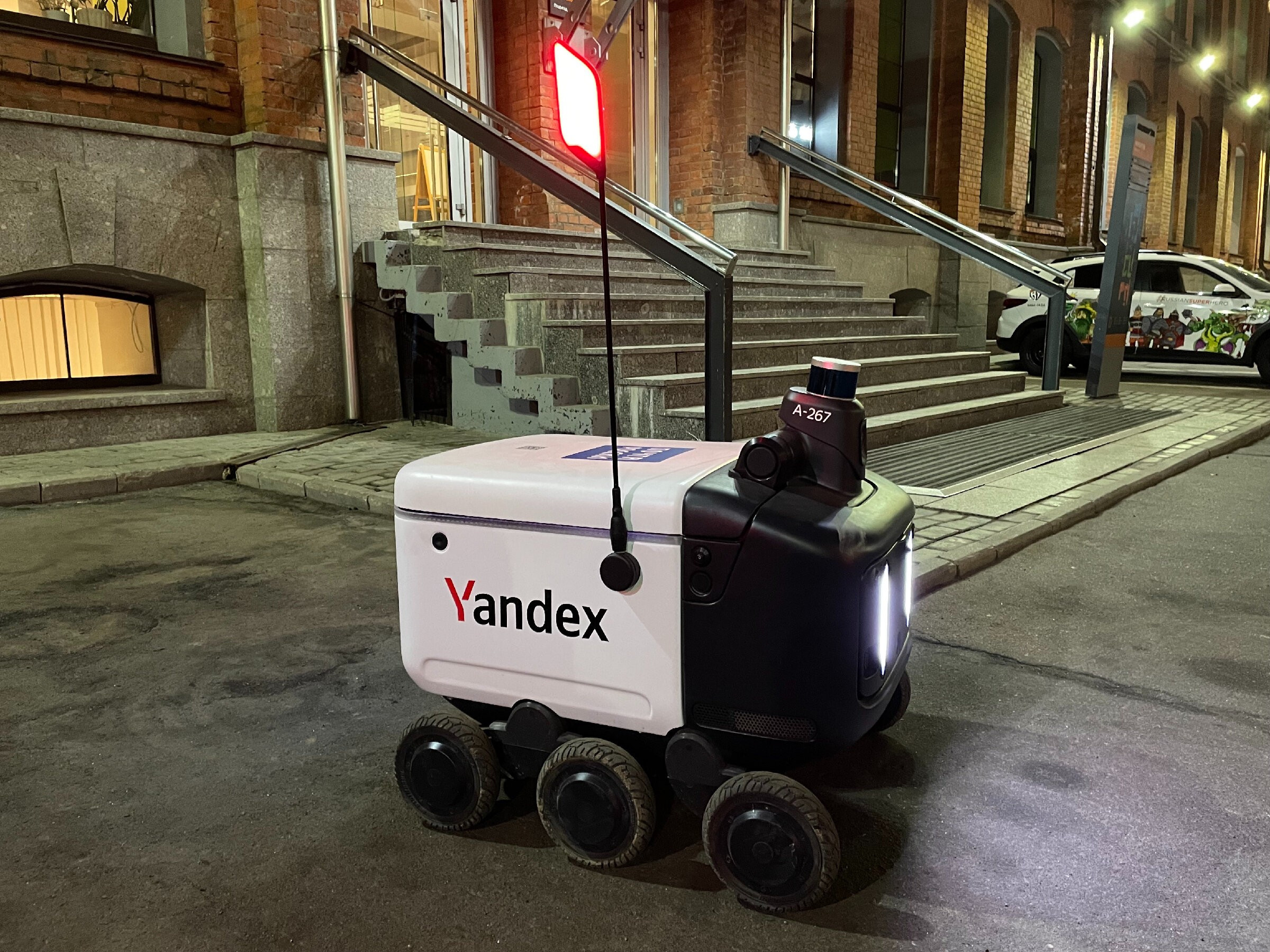 Коллекция старинных компьютеров в Музее Яндекса. Проект «Фотокладовка»: блог уличной фотографии в формате street photo