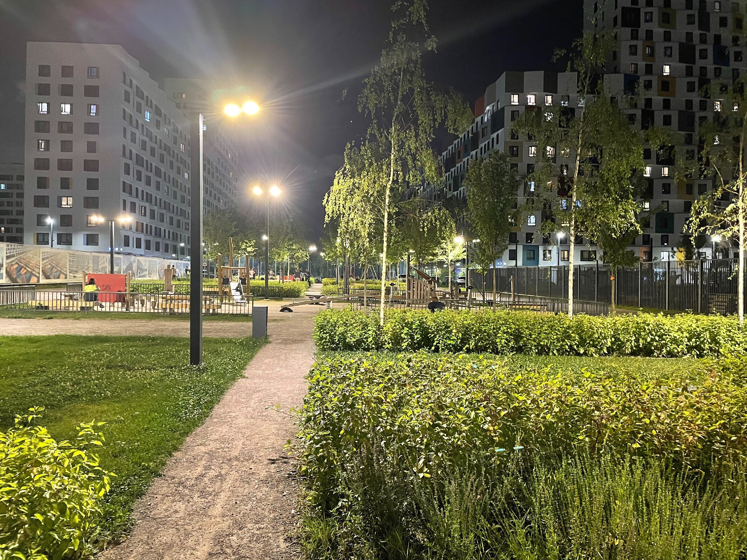 Ночной ЖК Green Park: экспериментальный проект комфорт-класса от ПИКа. Проект «Фотокладовка»: блог уличной фотографии в формате street photo