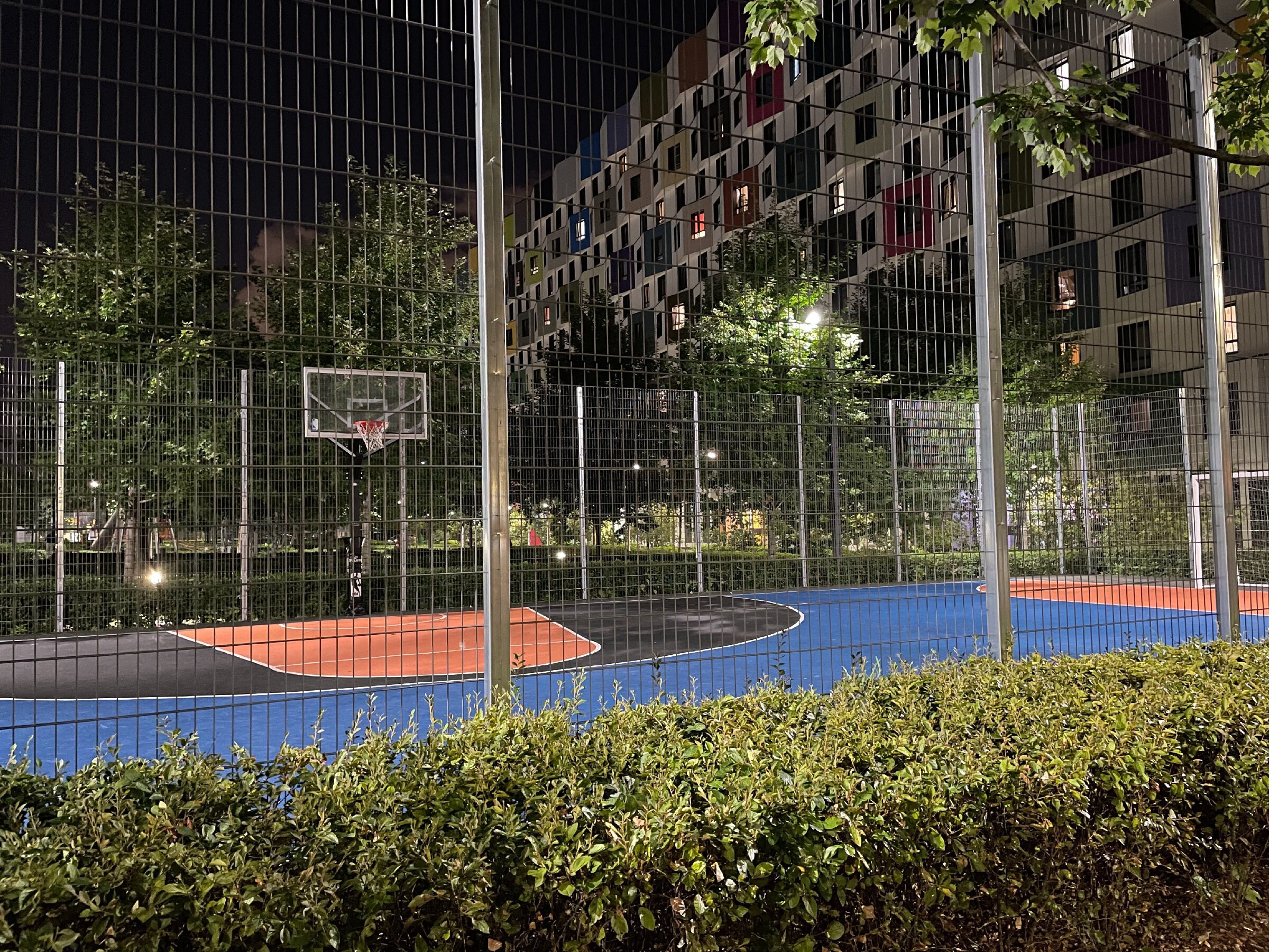 Ночной ЖК Green Park: экспериментальный проект комфорт-класса от ПИКа. Проект «Фотокладовка»: блог уличной фотографии в формате street photo