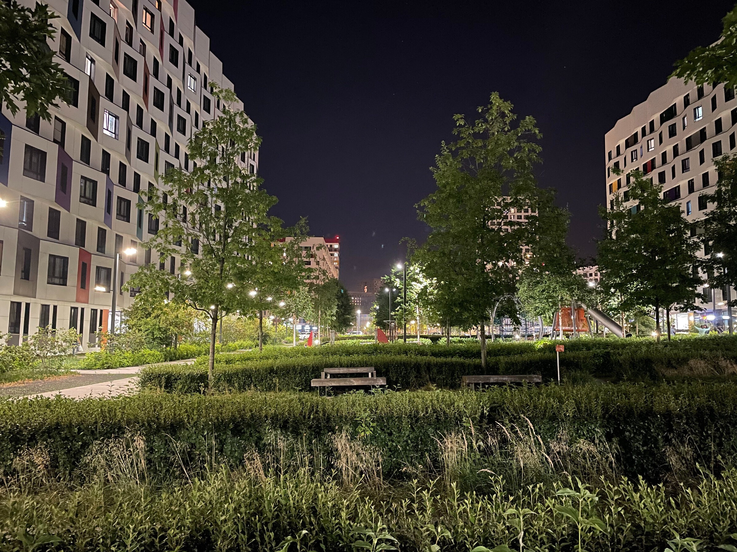 Ночной ЖК Green Park: экспериментальный проект комфорт-класса от ПИКа. Проект «Фотокладовка»: блог уличной фотографии в формате street photo
