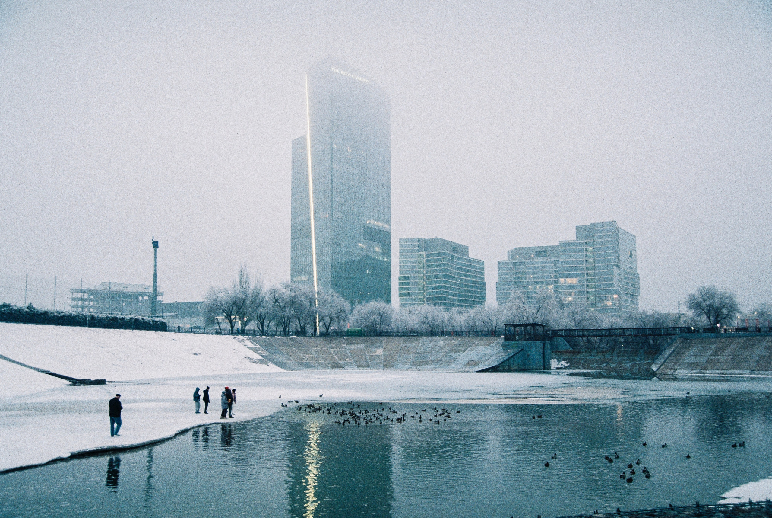 Прогулка по терренкуру с Nikon F60 и Fujifilm C200. Фотограф в Алматы Артемий Матюнин