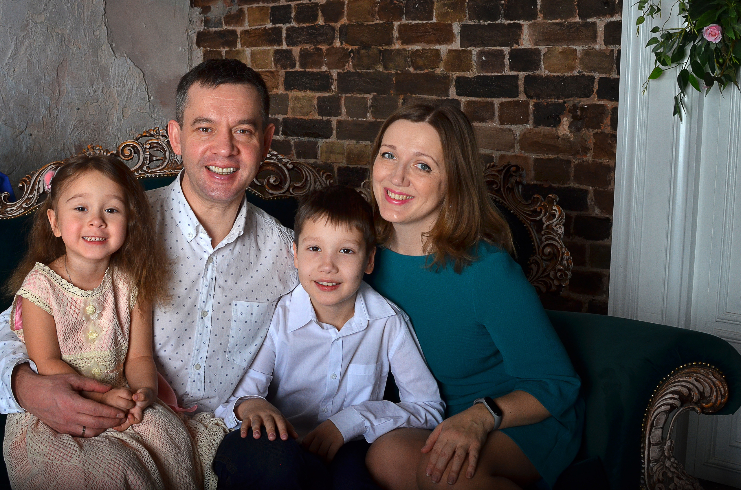 Весенняя фотосессия в сказочном зале. Семейный и детский фотограф в Санкт-Петербурге Баландина Татьяна