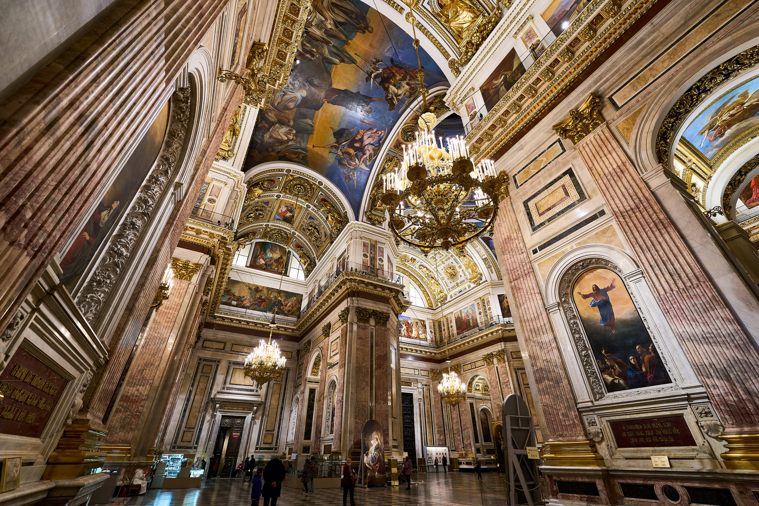 Интерьеры Исакиевского собора в Петербурге