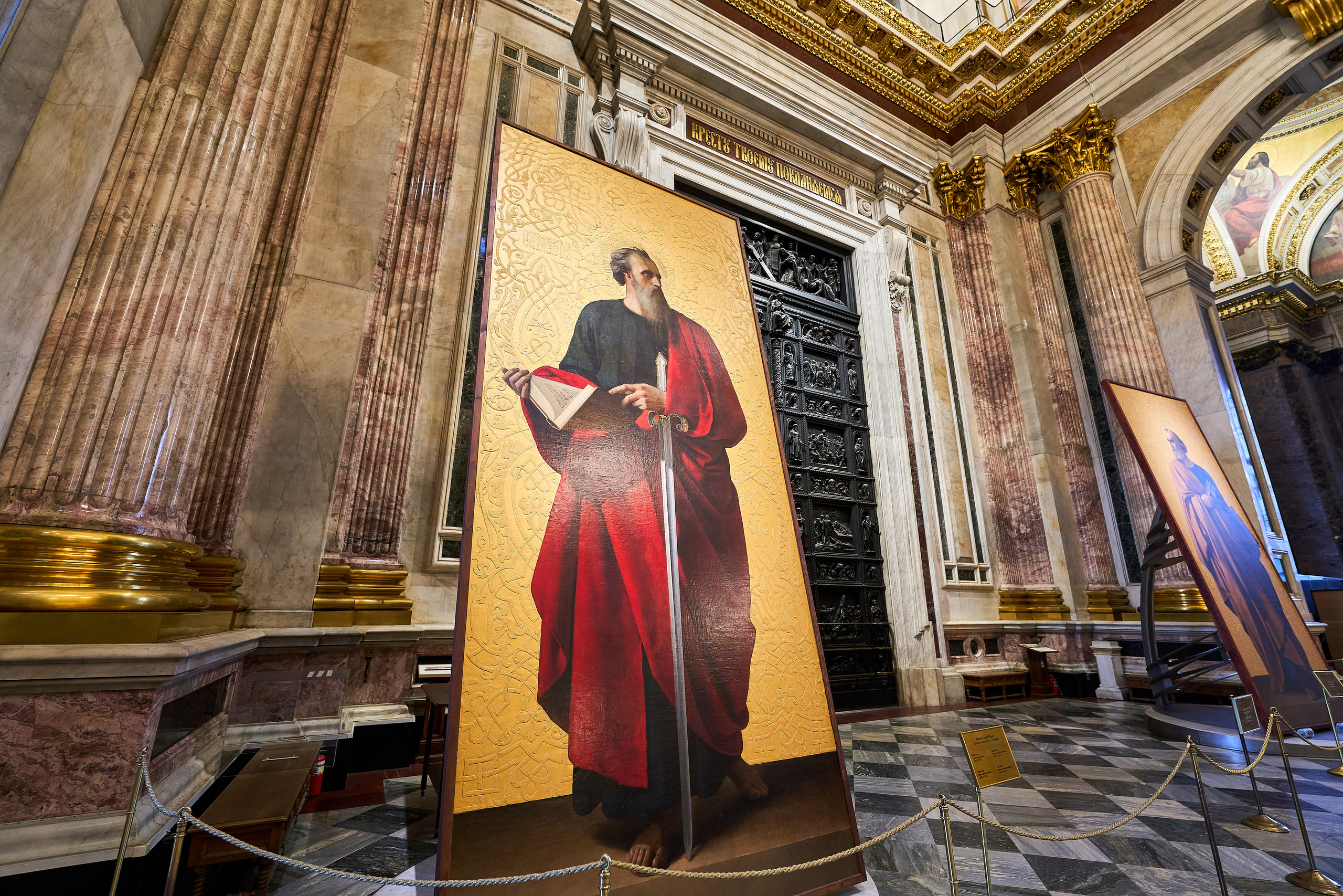 Интерьеры Исакиевского собора в Петербурге