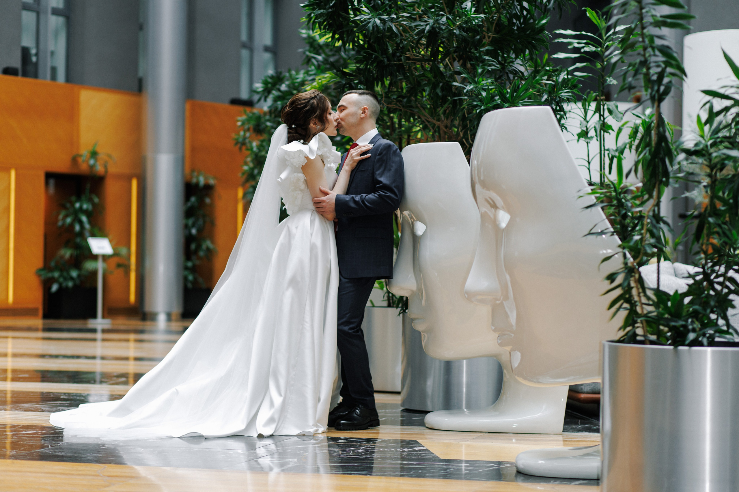 Свадьба ранней весной в Питере. Свадебный фотограф СПБ