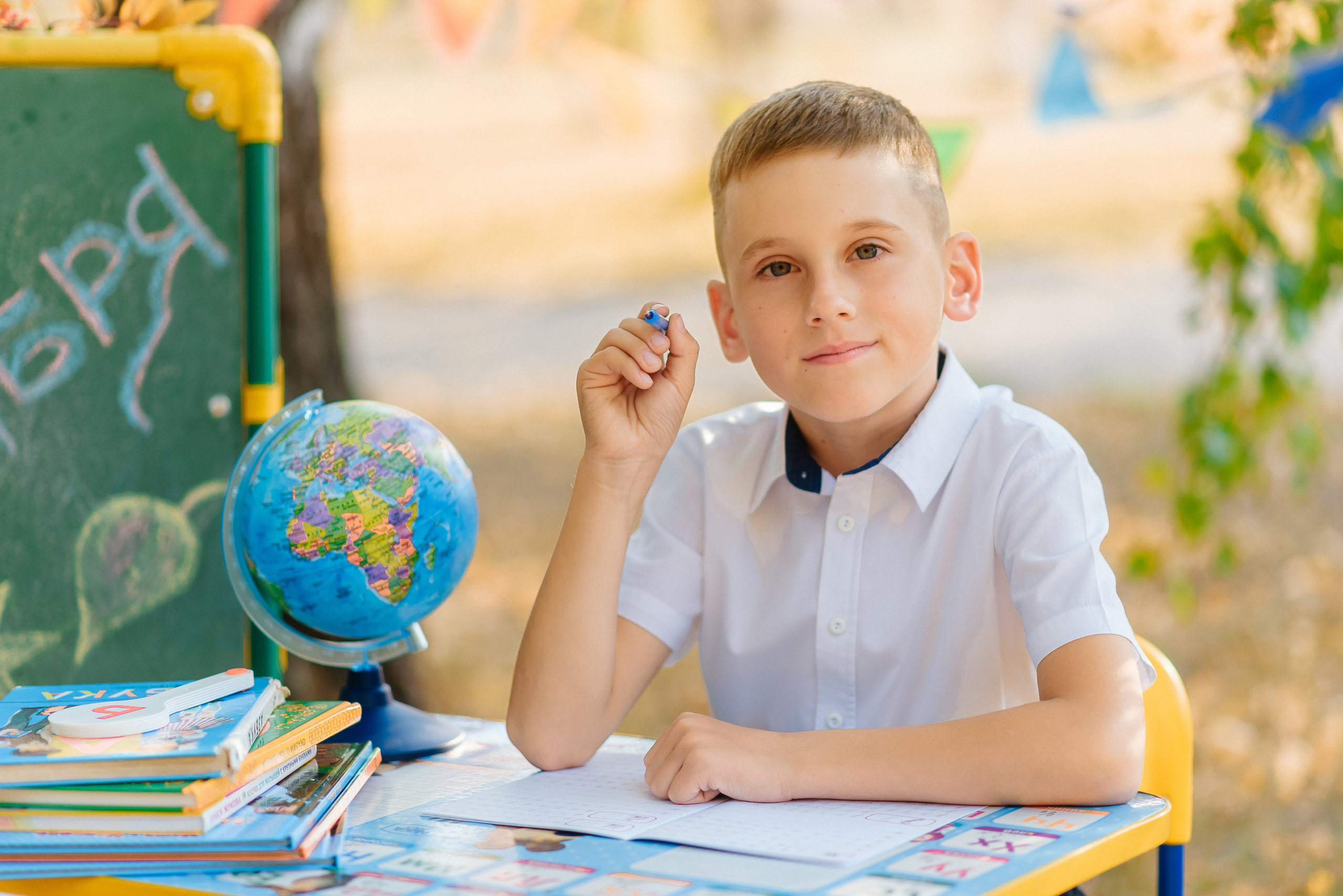 Фотопроект «Здравствуй, школа» для начальных классов. Семейный фотограф в Барнауле