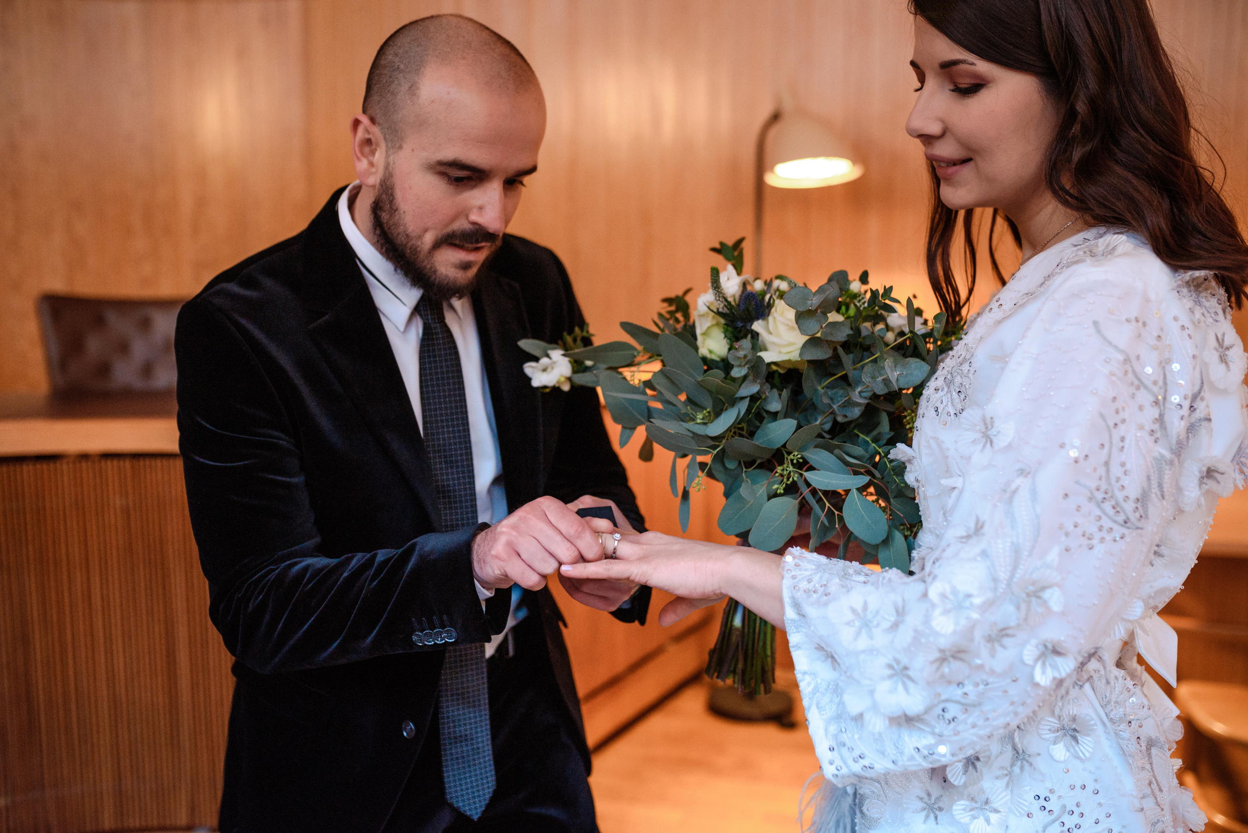 Bröllop i rådhuset. Bröllopsfotograf i Göteborg | Halmstad — Valentina