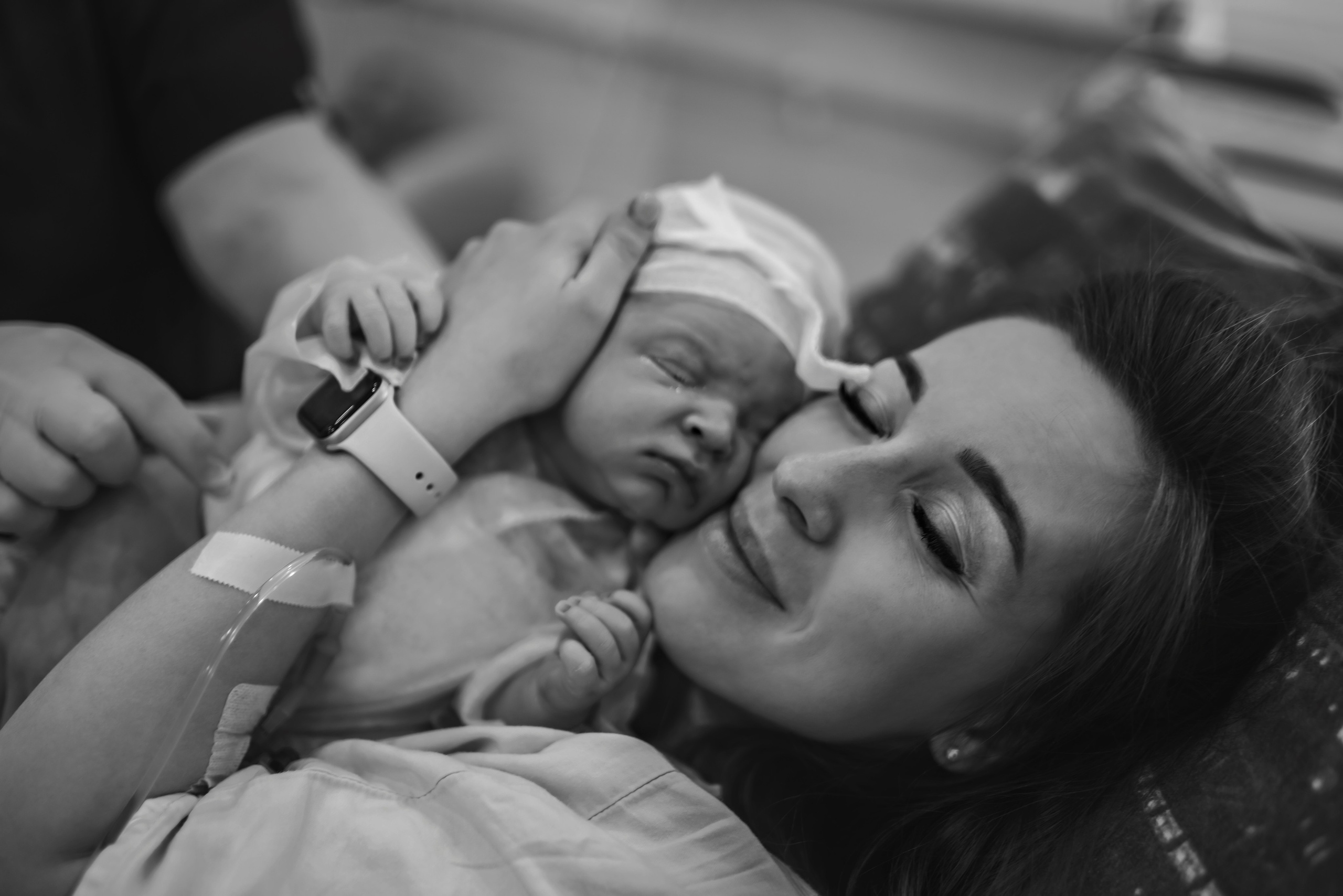 What’s the difference between birth photography, Fresh 24/48, Newborn, and Family sessions