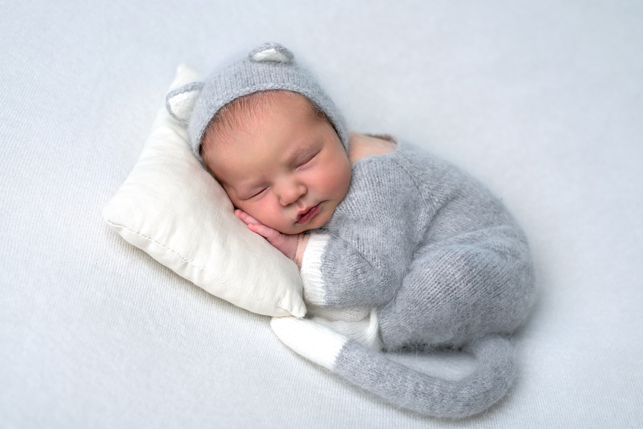 Гардероб девочки. Фотограф новорожденных в Екатеринбурге Анастасия Карманова