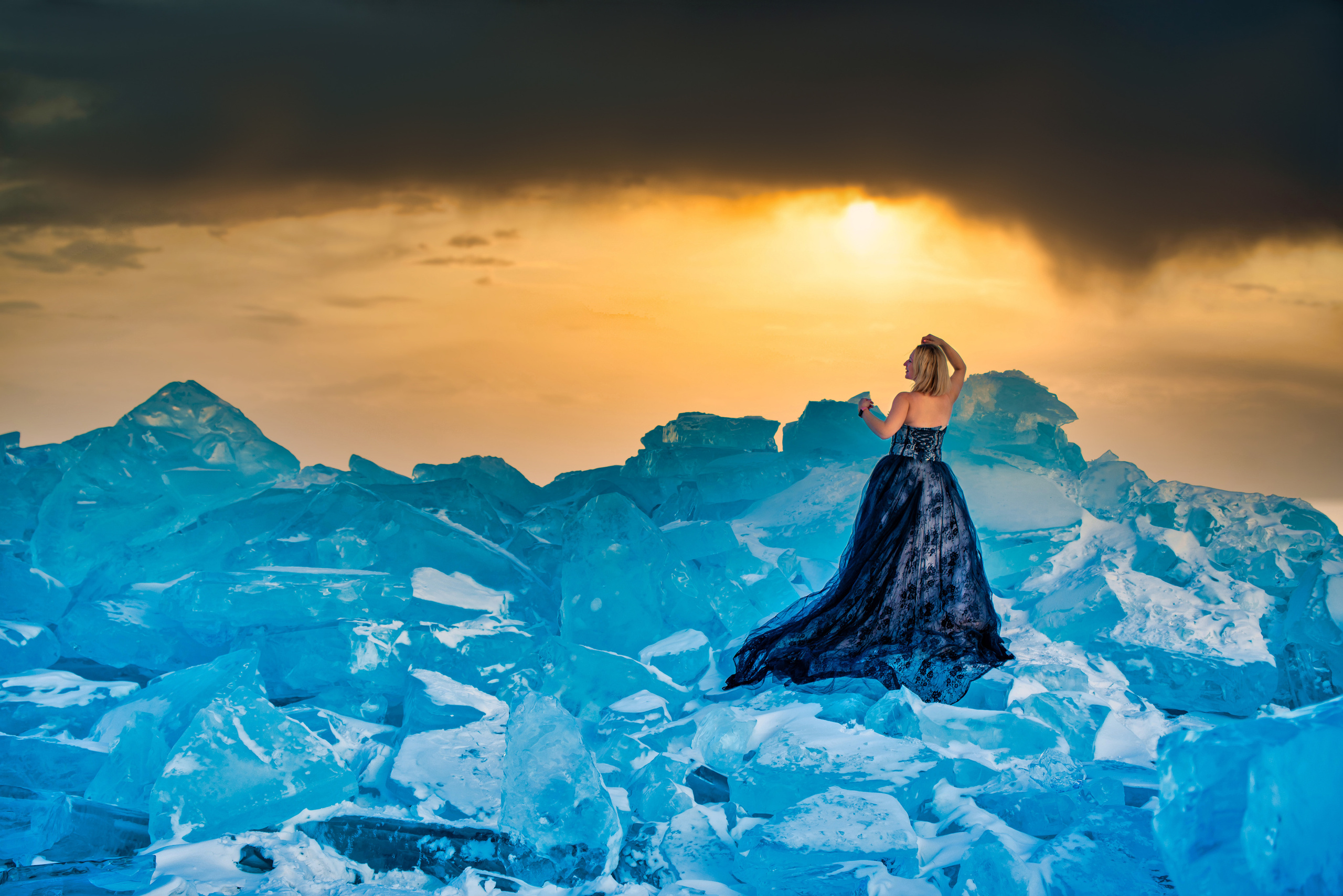 Голубой лед Байкала