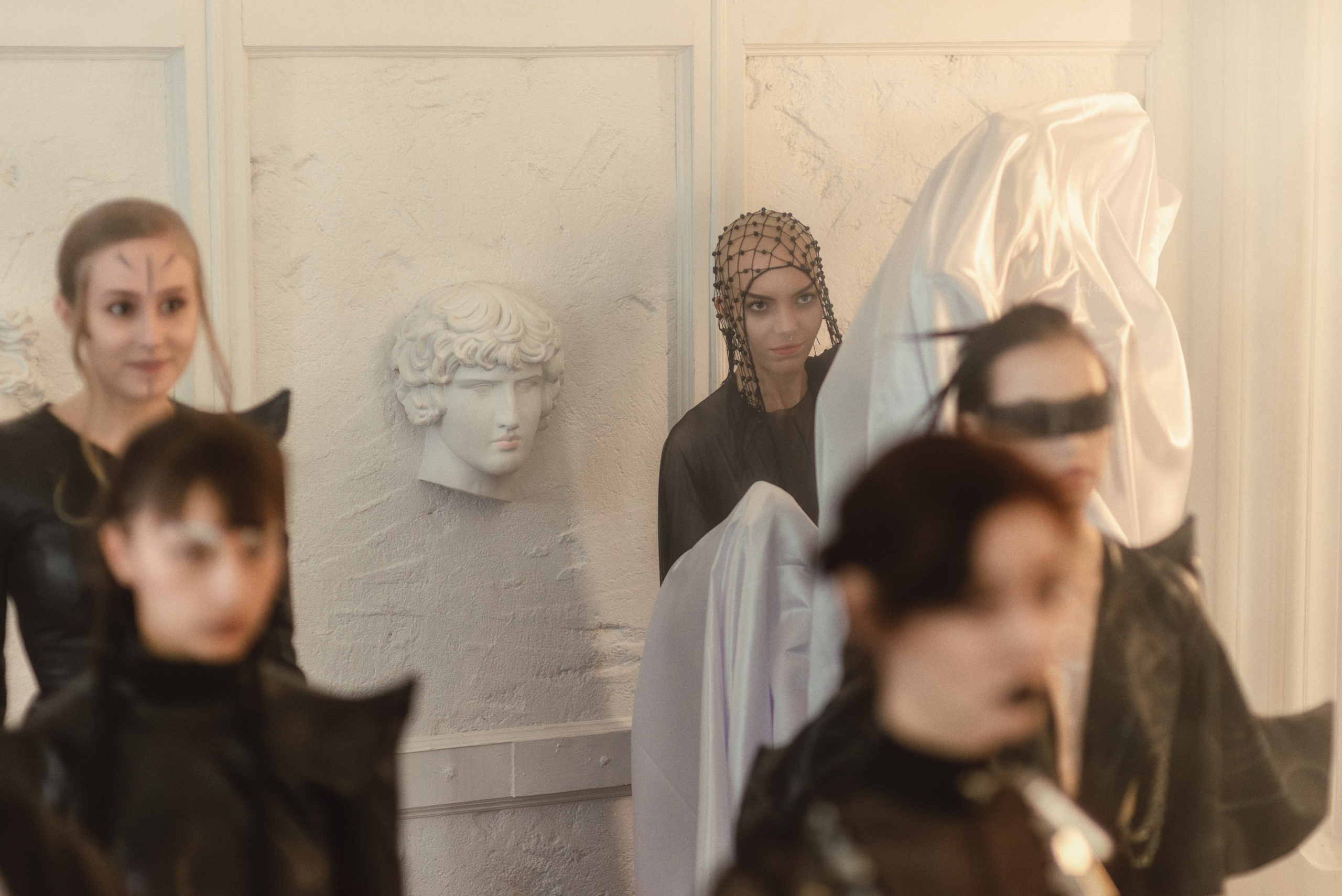 Мода как перформанс: съёмка — мини-спектакль с множеством ролей. Safronov Ivan — a portrait photographer in Moscow