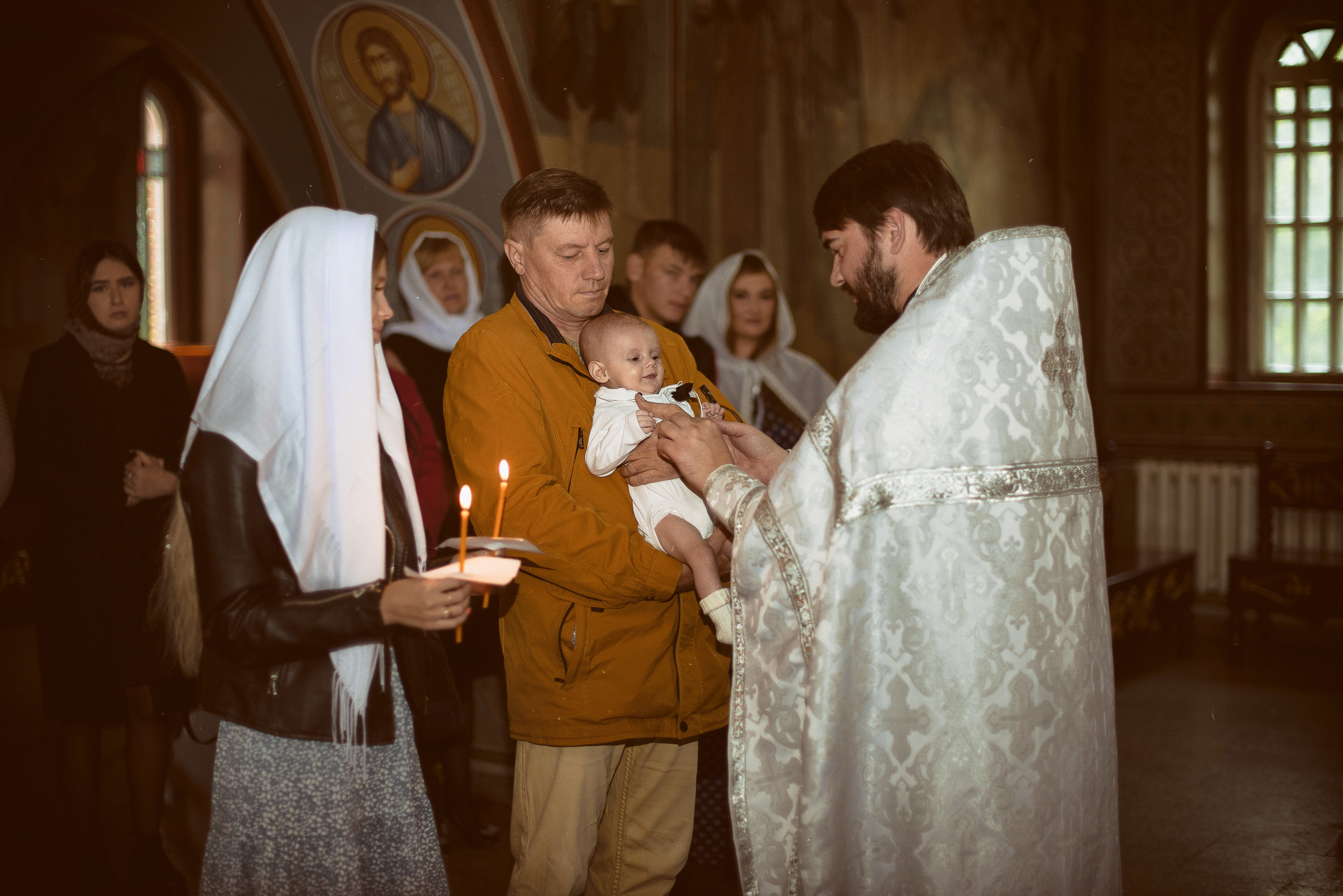 Фотосъемка крещения: волшебство таинства на снимках. Свадебный и семейный фотограф Барнаул Новоалтайск