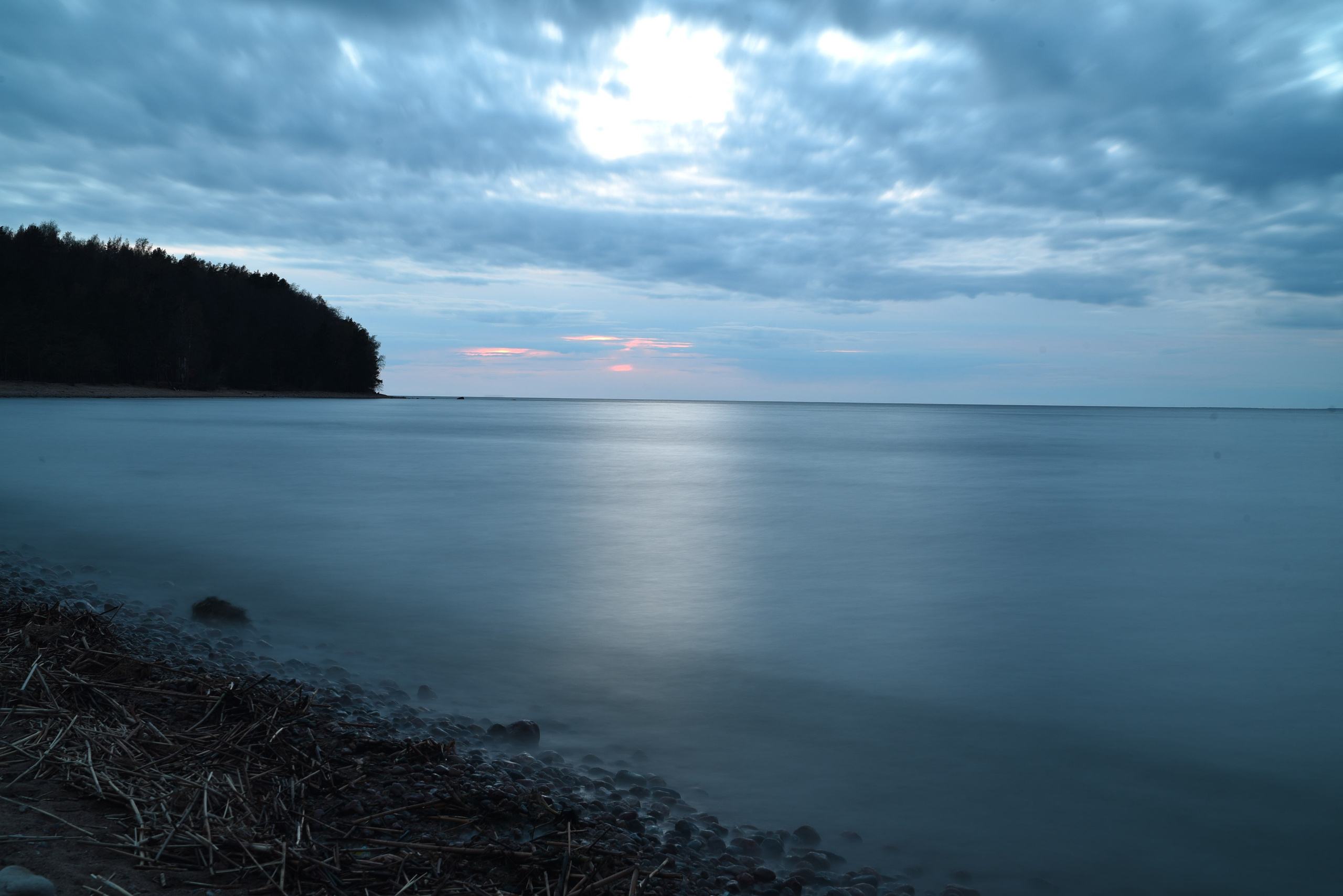 Ночной морской пейзаж